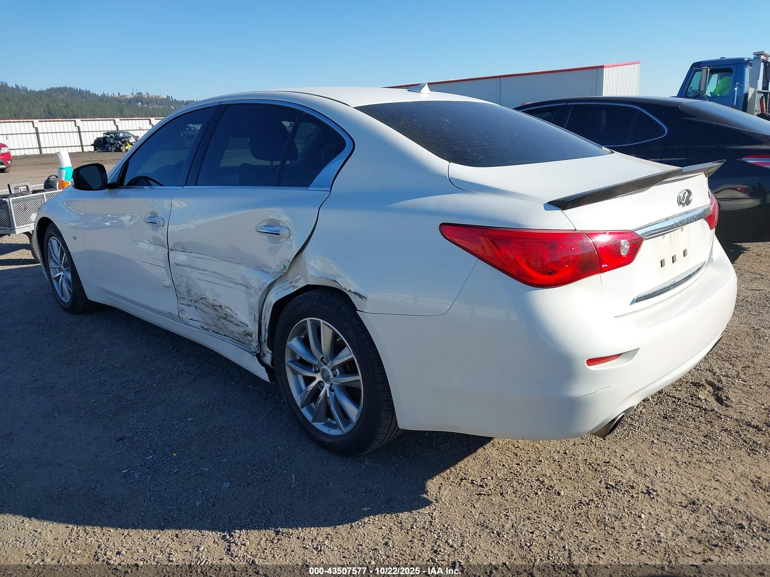INFINITI Q50 image 3