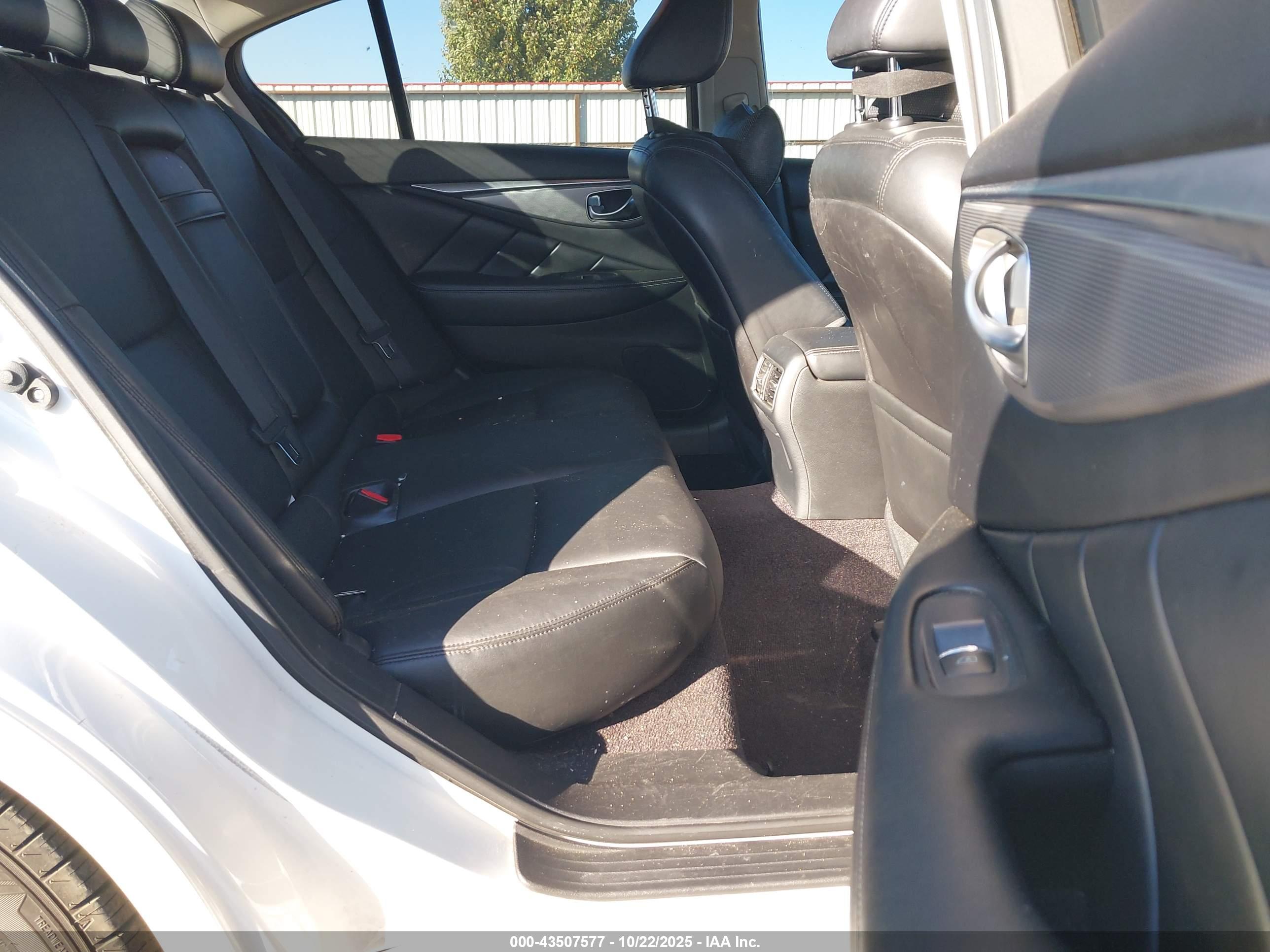 INFINITI Q50 image 8