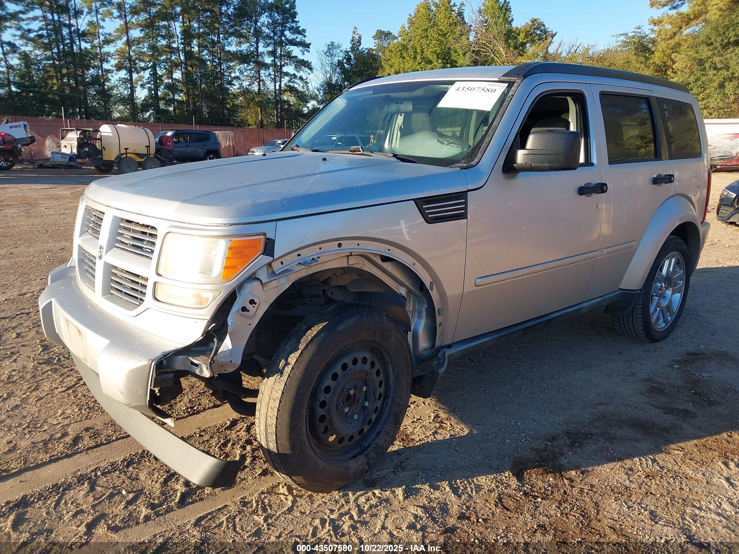 DODGE NITRO image 2