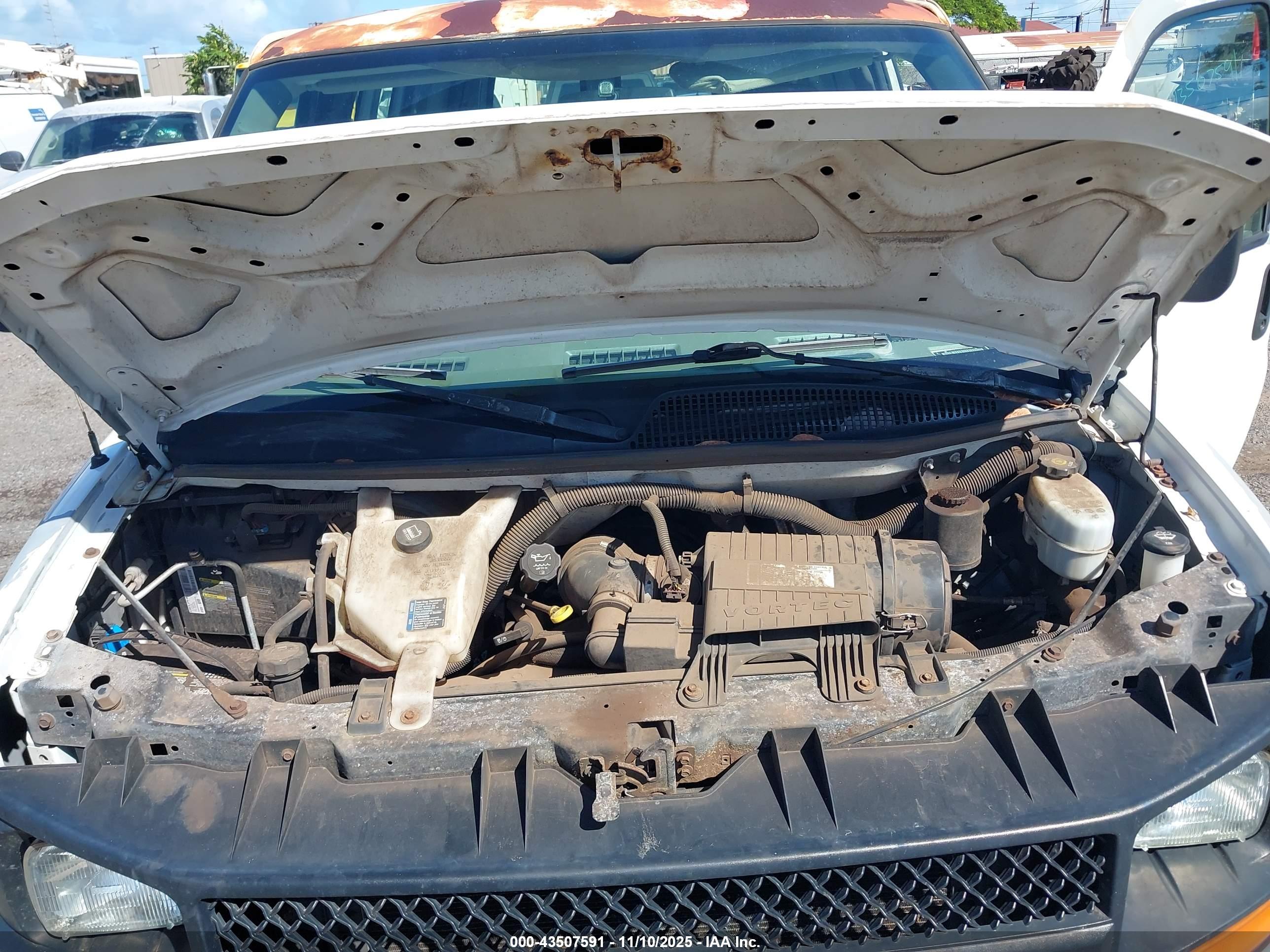 CHEVROLET EXPRESS image 10