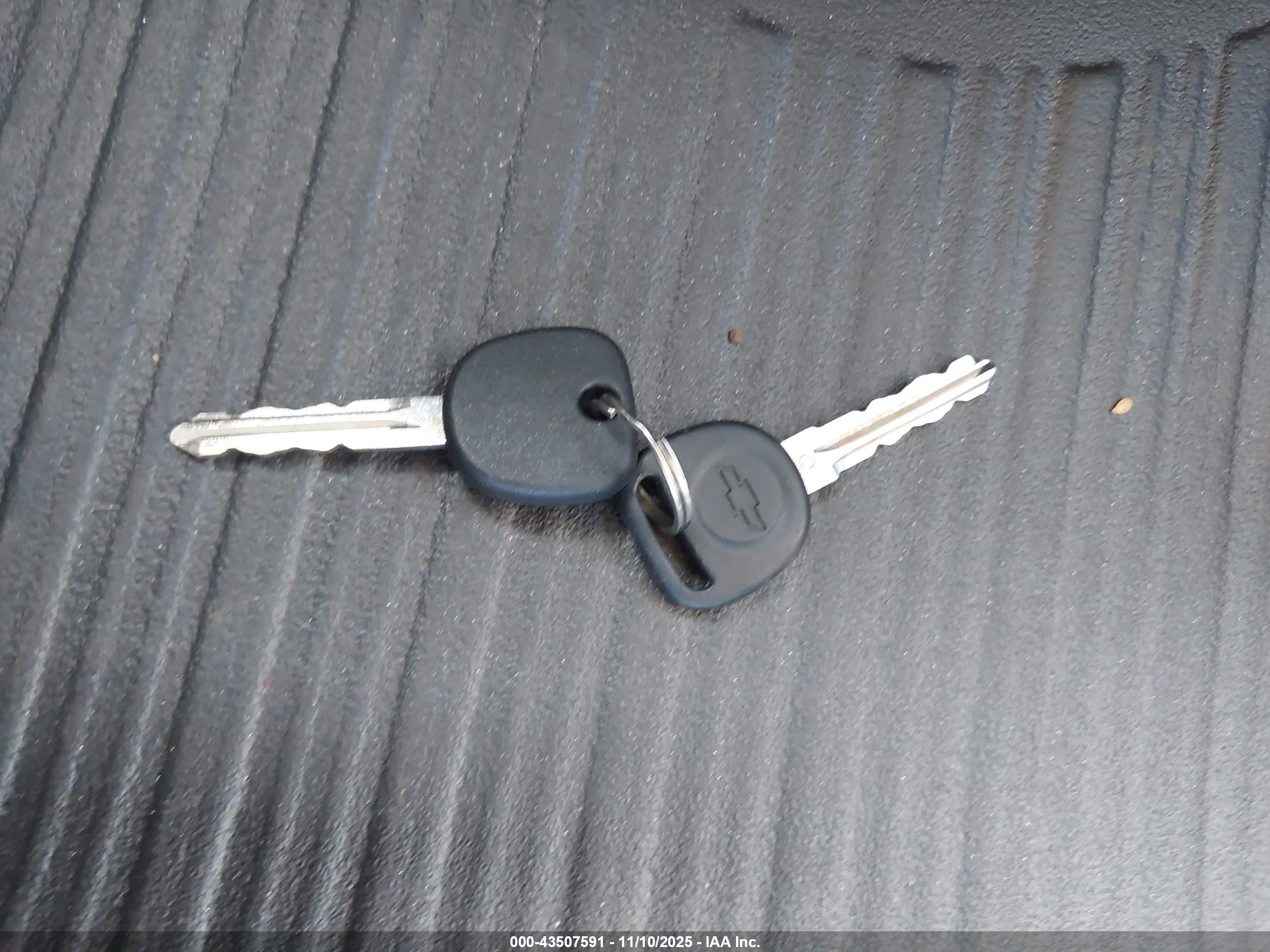 CHEVROLET EXPRESS image 11