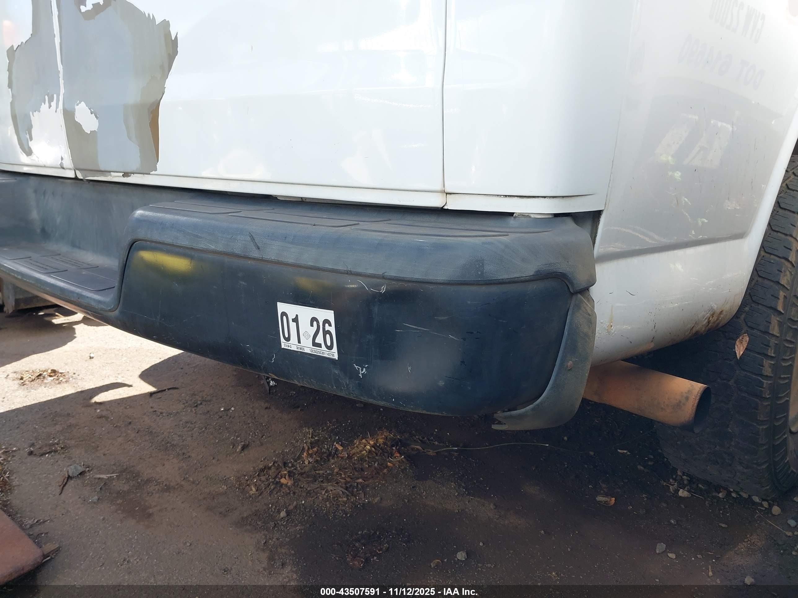 CHEVROLET EXPRESS image 6