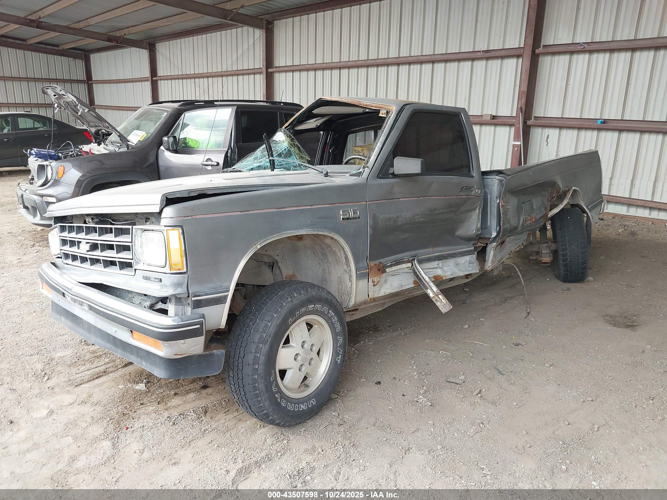 CHEVROLET S image 2
