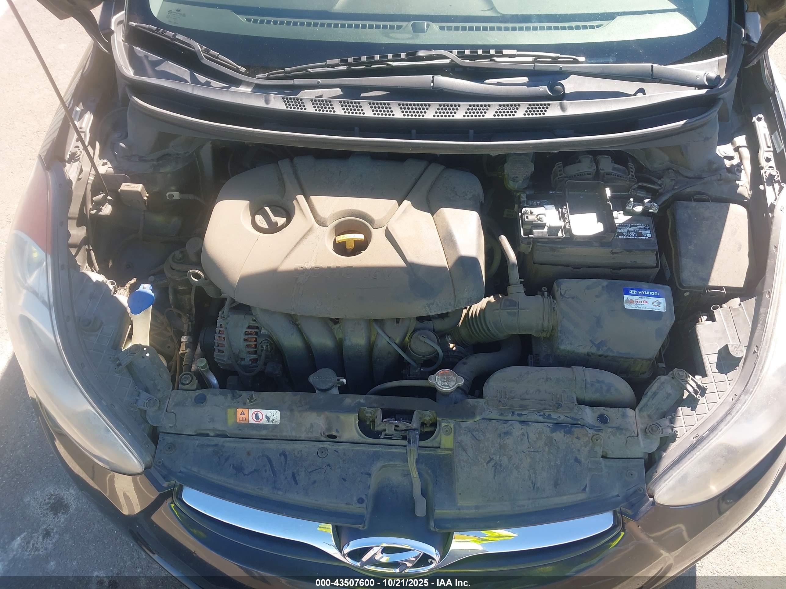 HYUNDAI ELANTRA image 10
