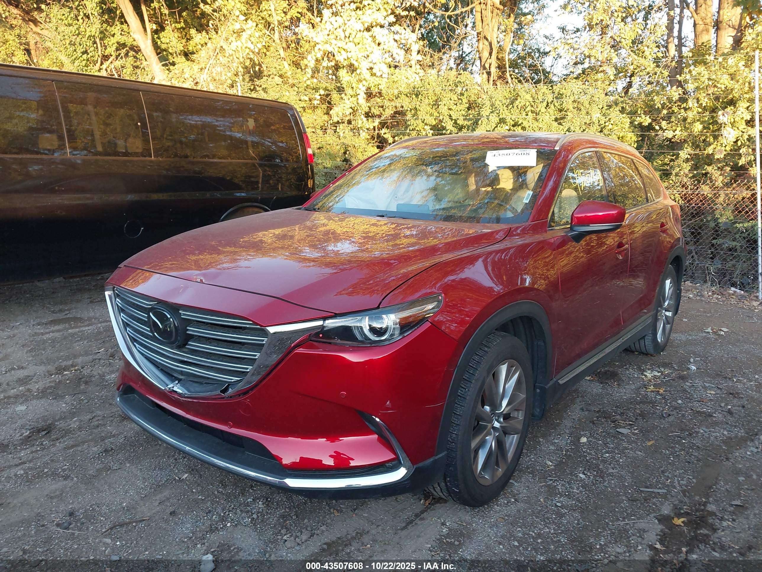 MAZDA CX-9 image 2