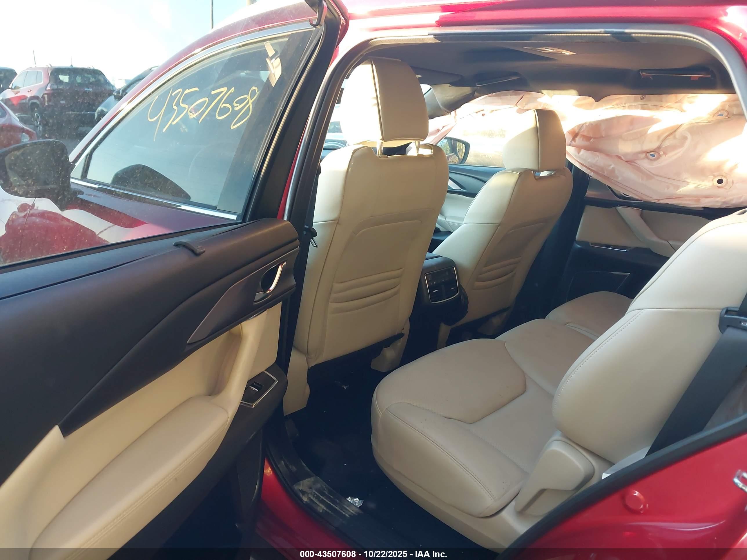 MAZDA CX-9 image 8
