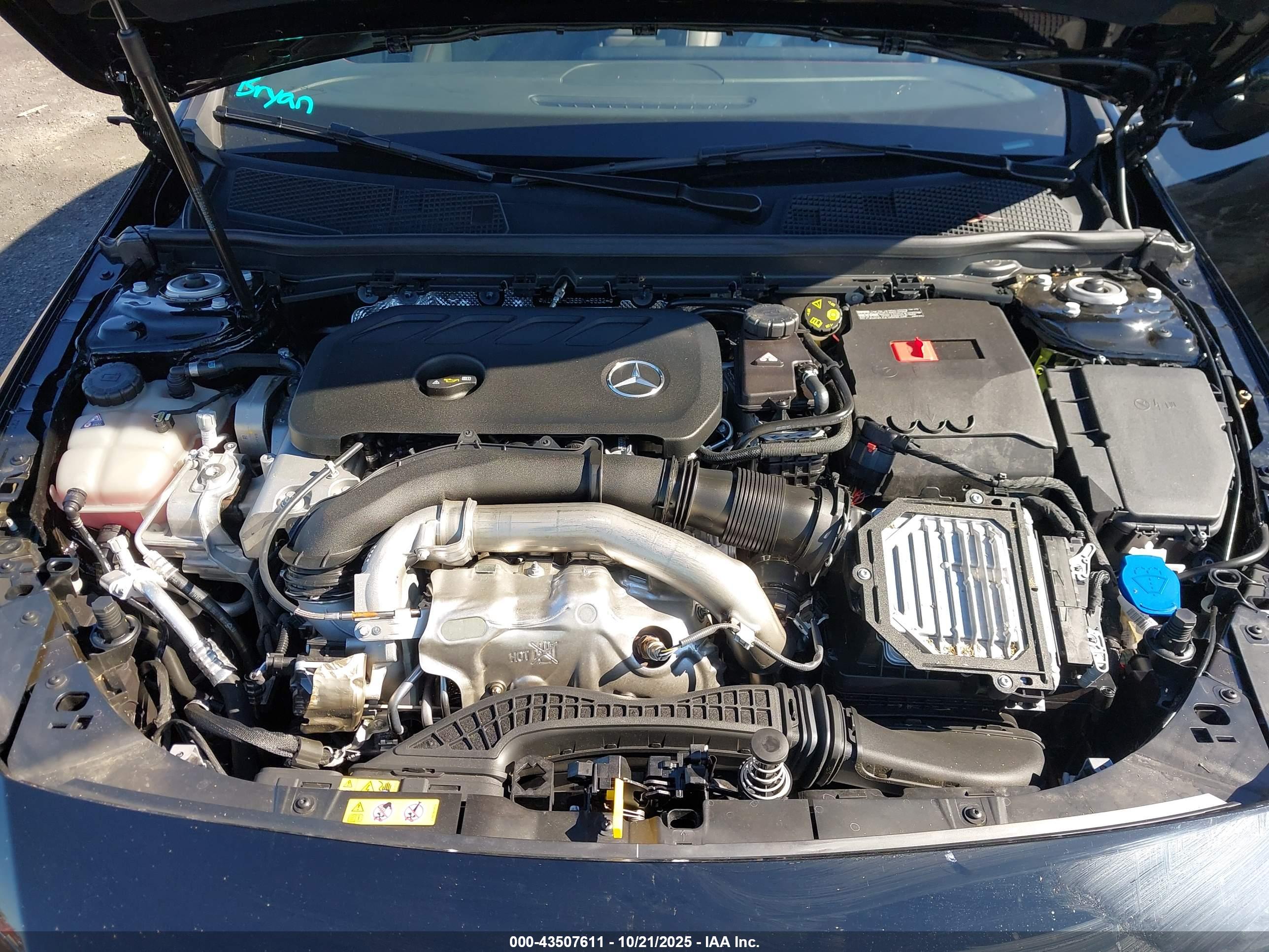 MERCEDES-BENZ CLA image 10