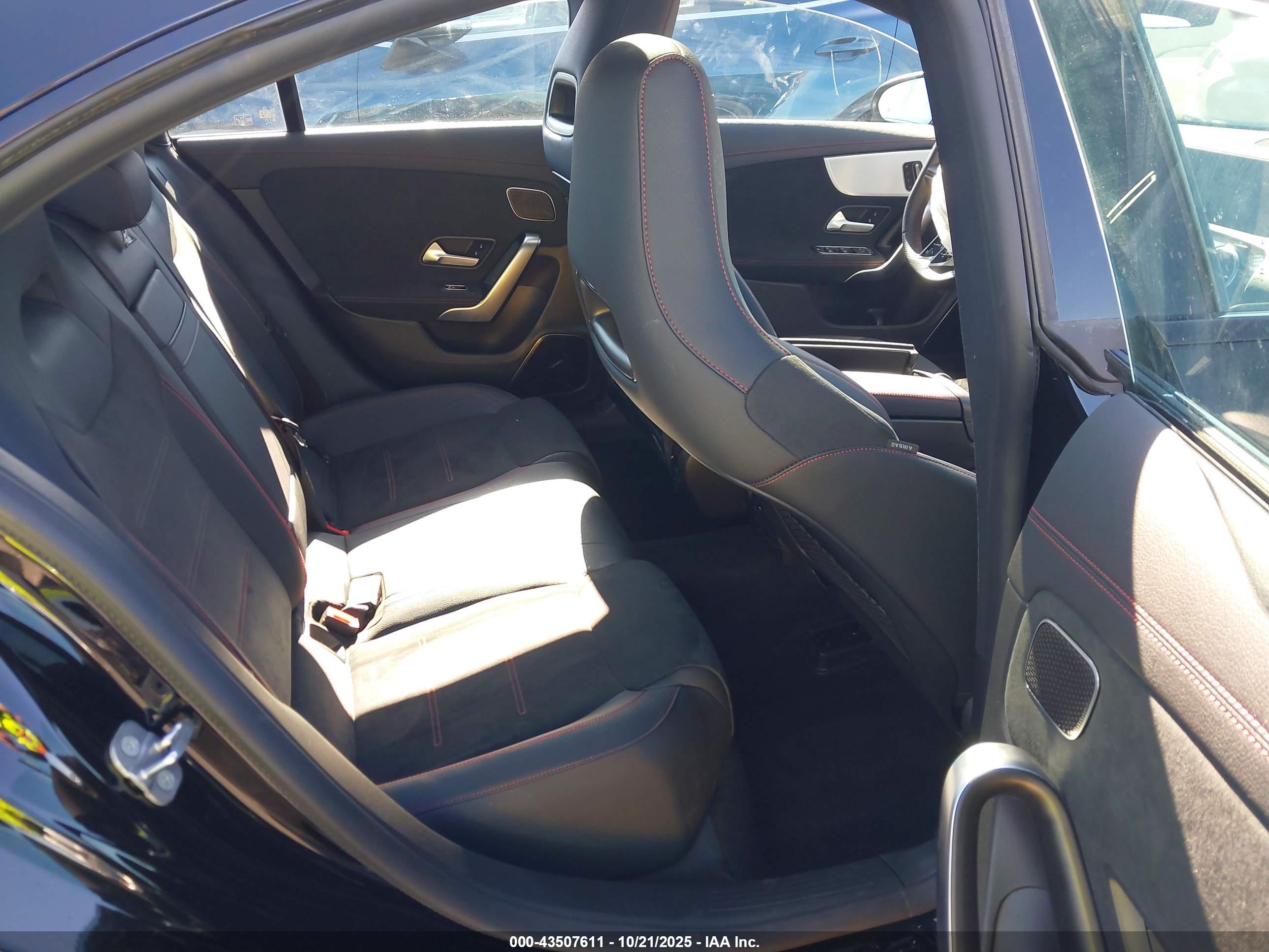 MERCEDES-BENZ CLA image 8