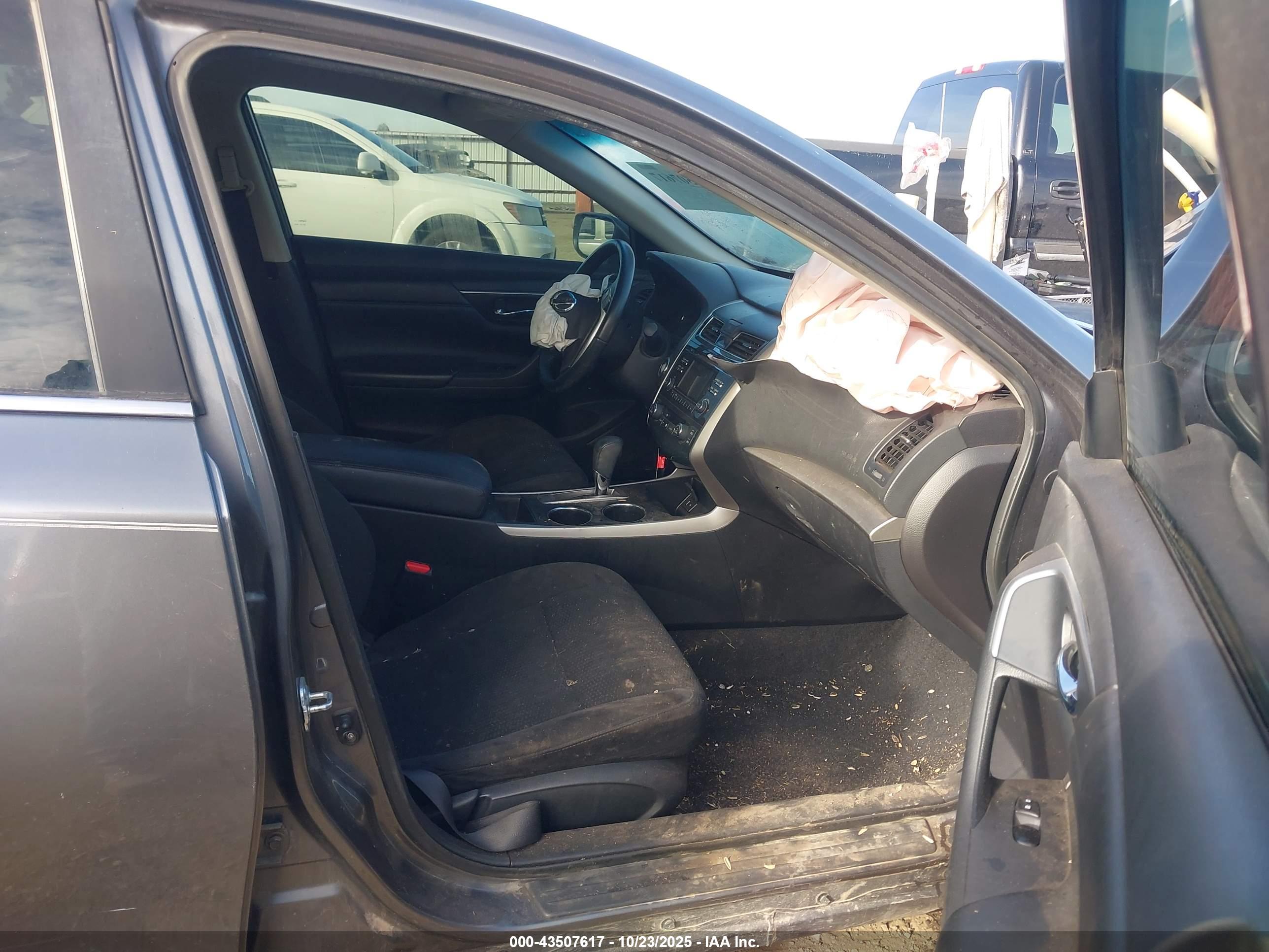 NISSAN ALTIMA image 5