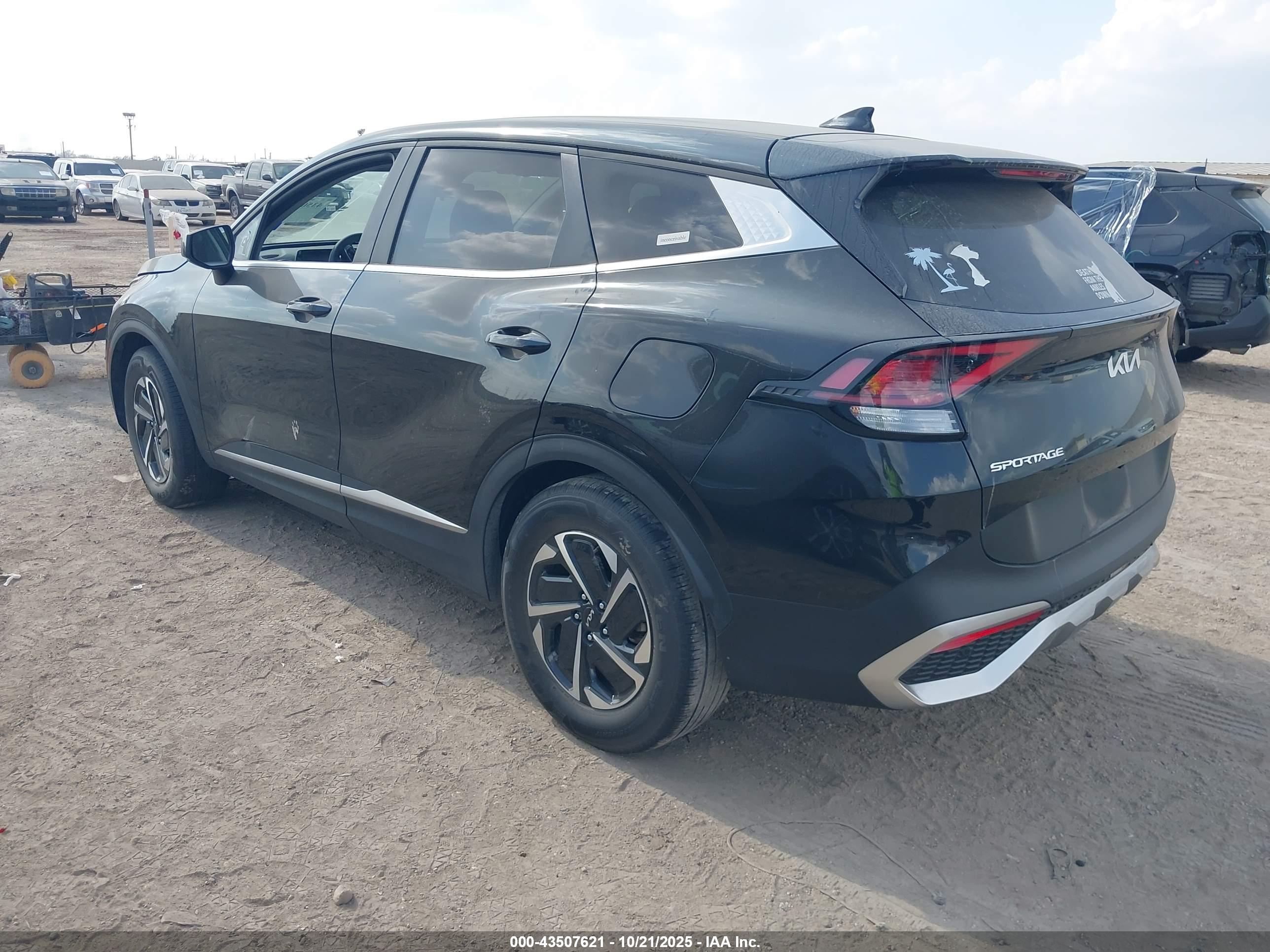 KIA SPORTAGE image 3