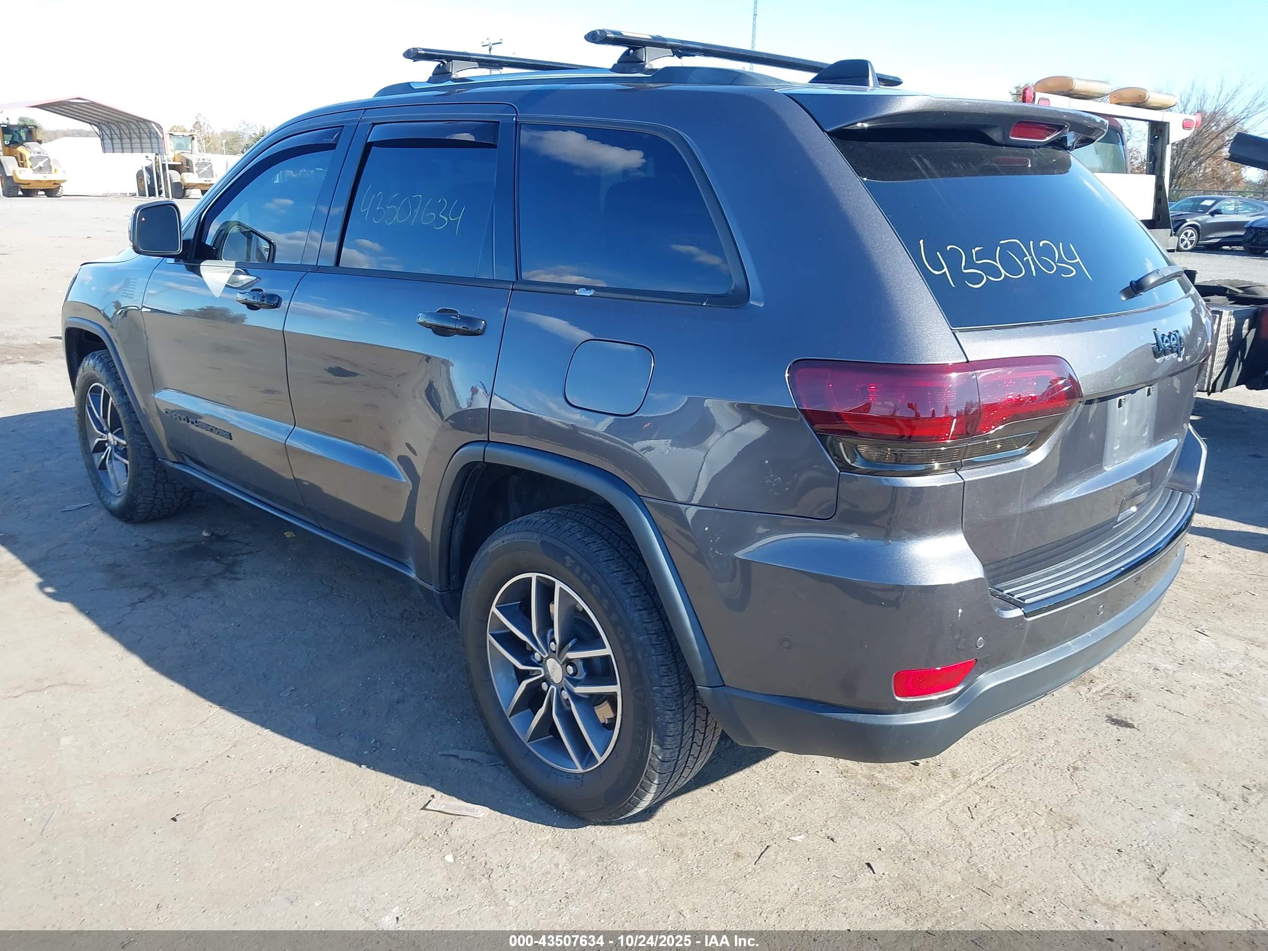 JEEP GRAND image 3