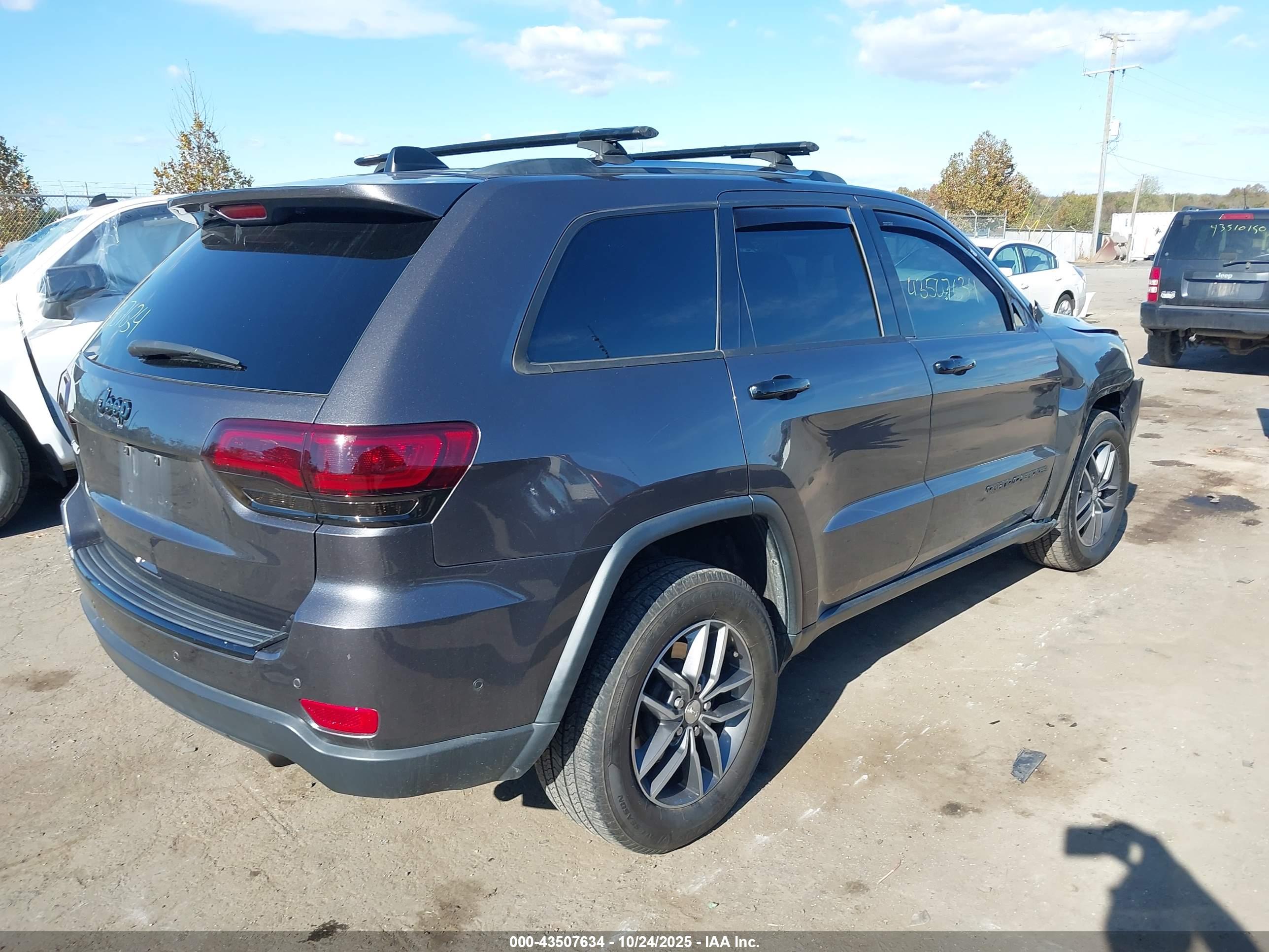 JEEP GRAND image 4