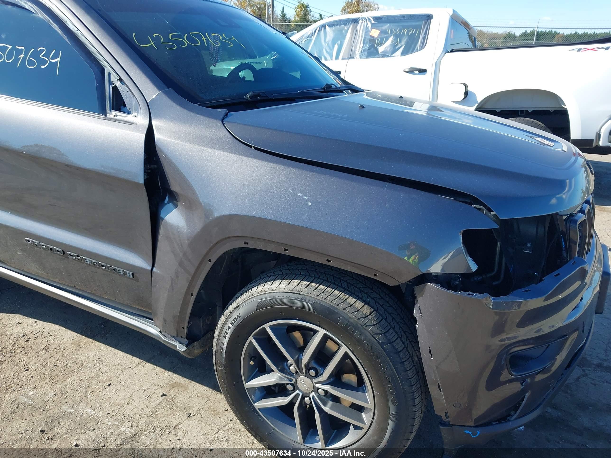 JEEP GRAND image 6