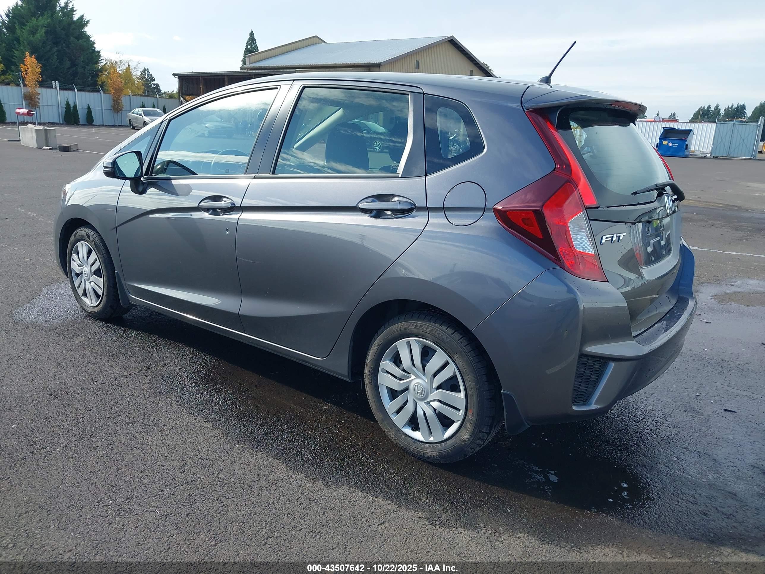 HONDA FIT image 3