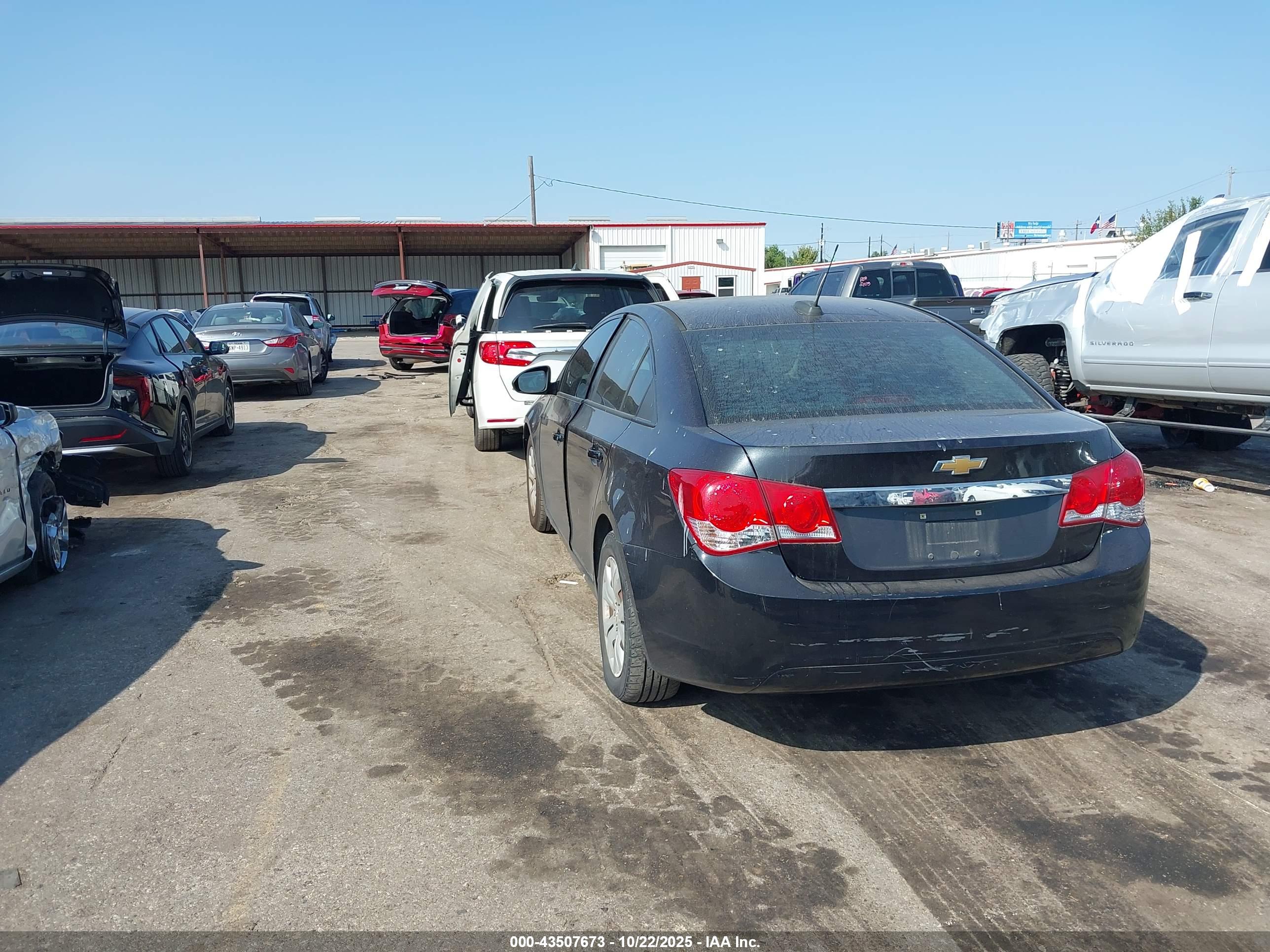 CHEVROLET CRUZE image 3