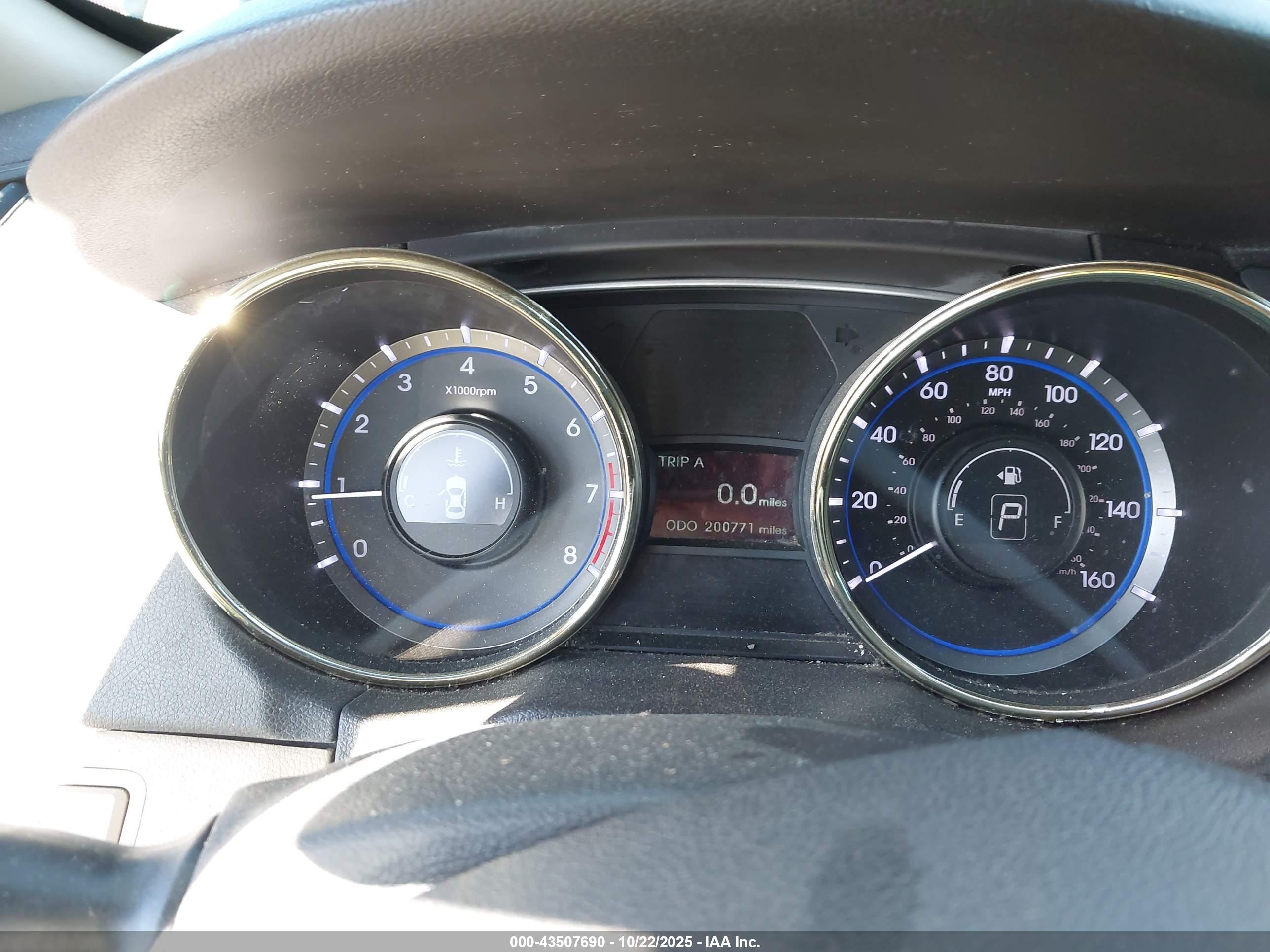 HYUNDAI SONATA image 7