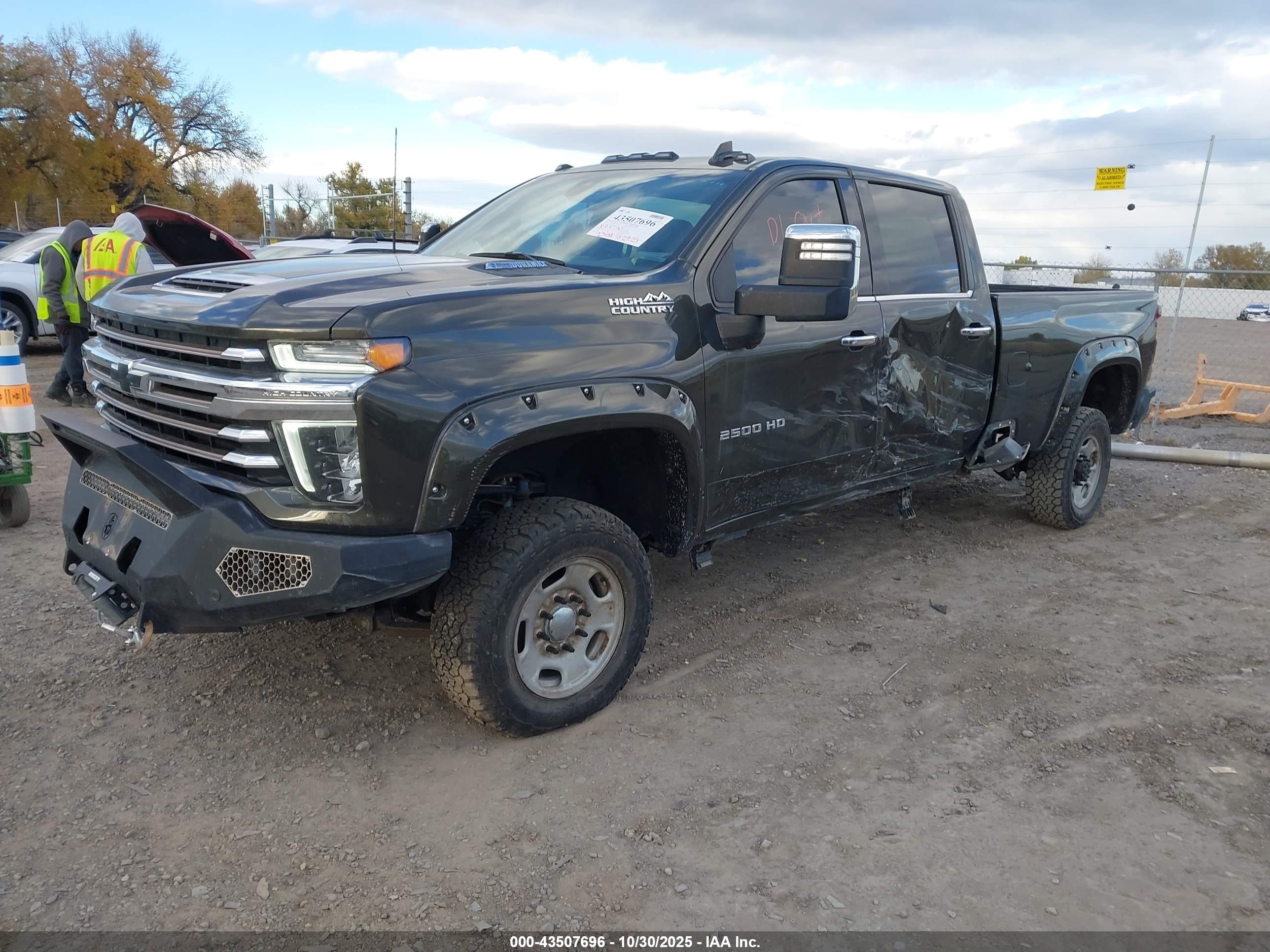CHEVROLET SILVERADO image 2