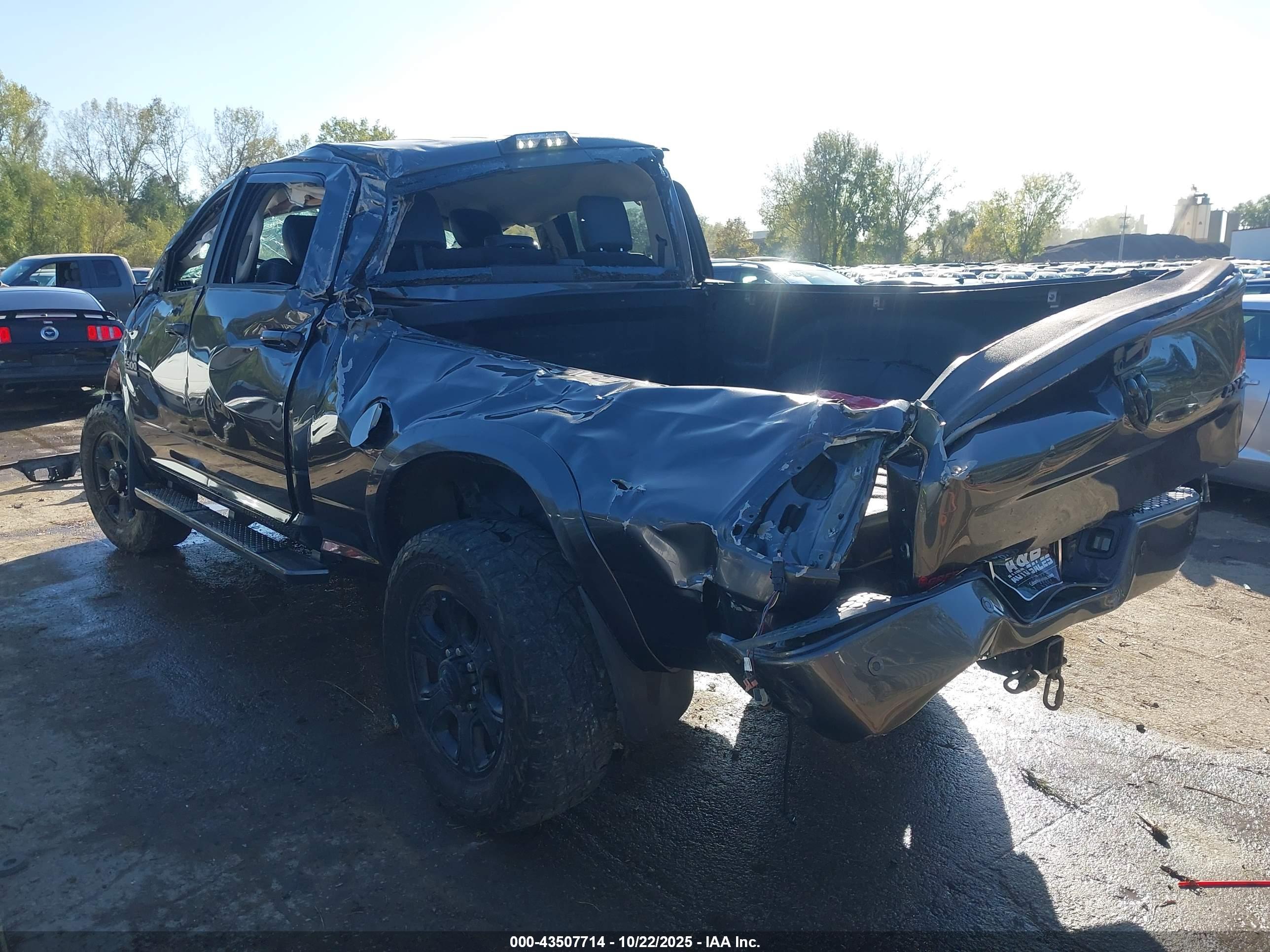 RAM 2500 image 3