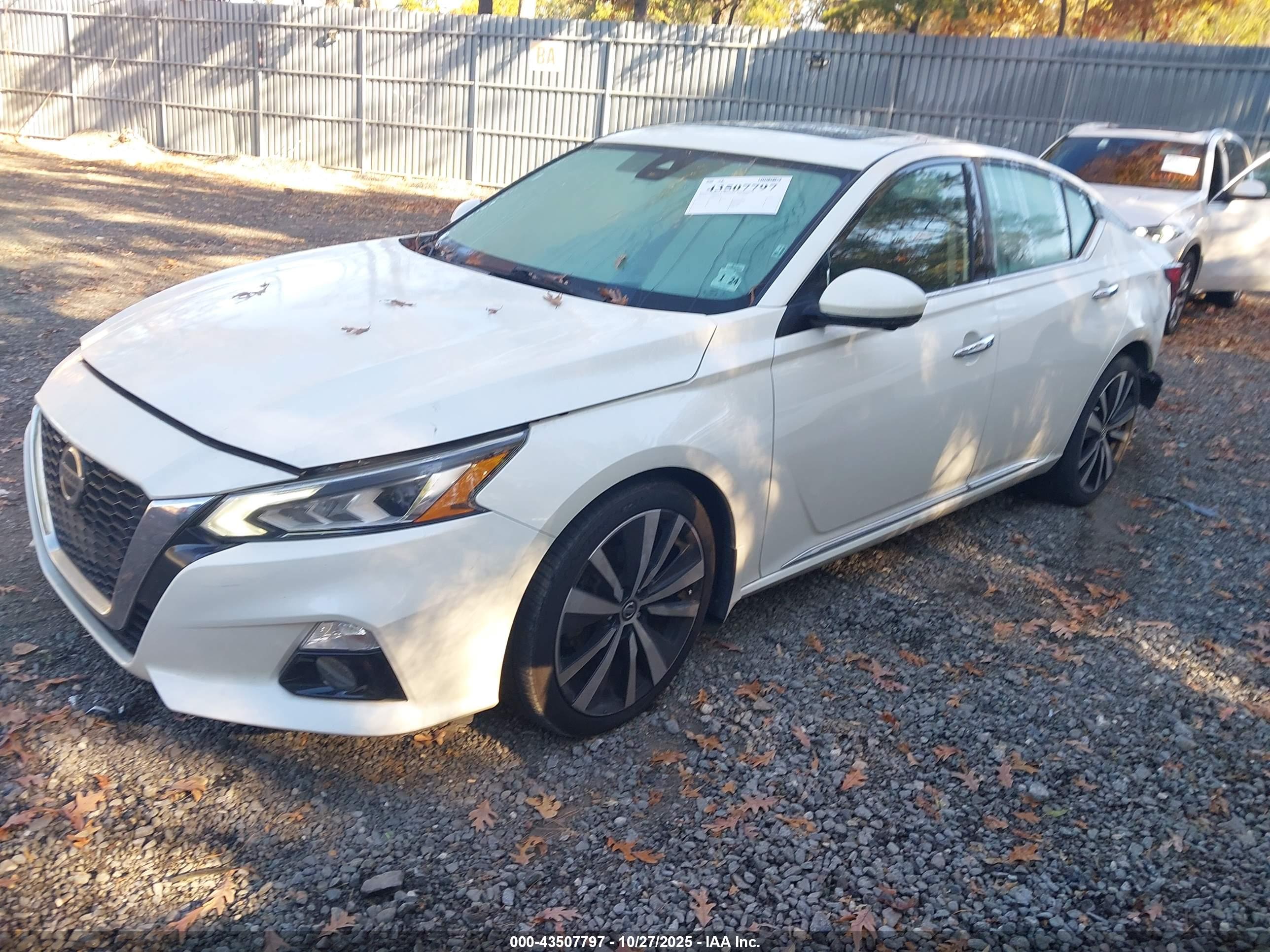 NISSAN ALTIMA image 2