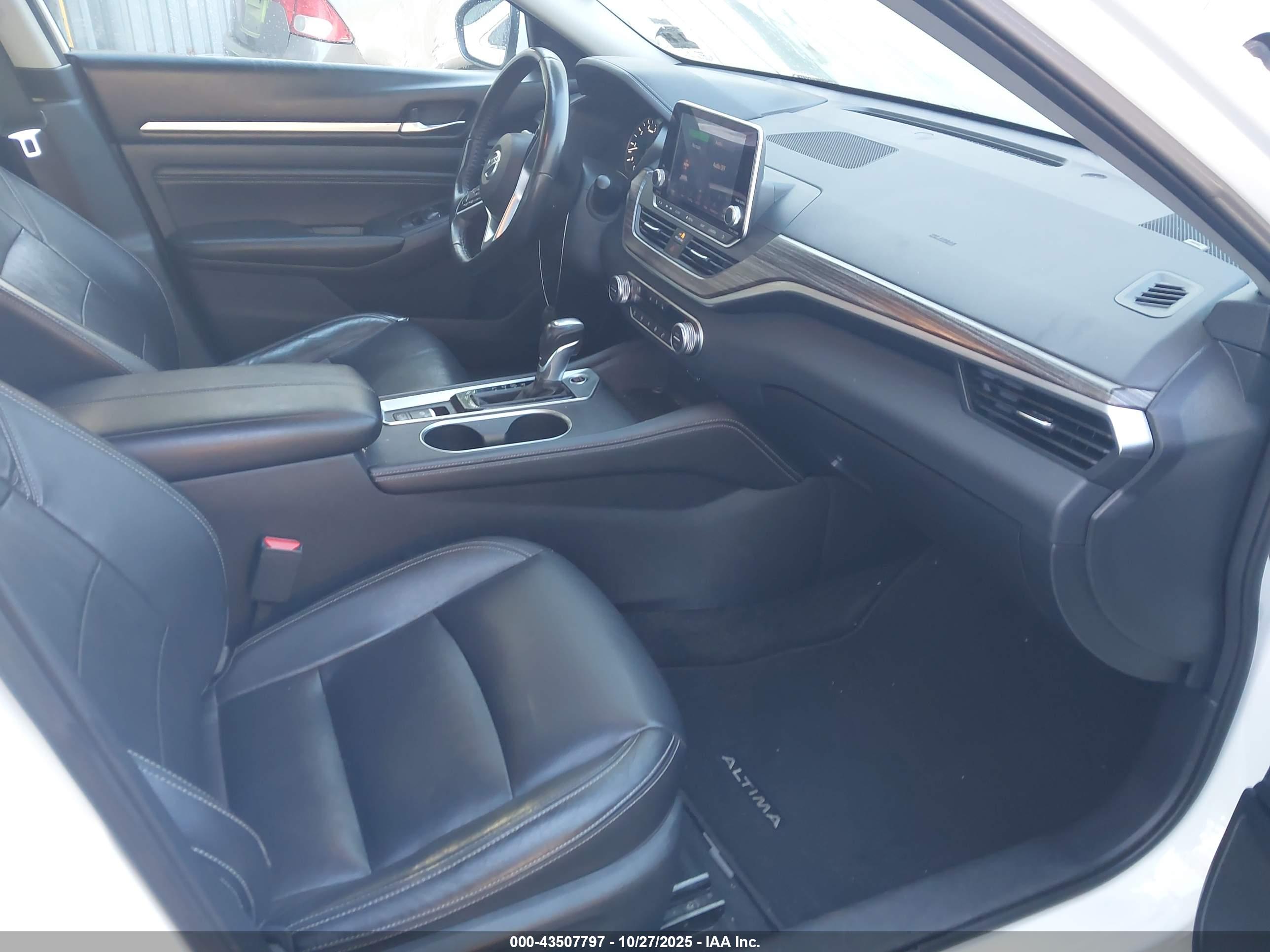 NISSAN ALTIMA image 5