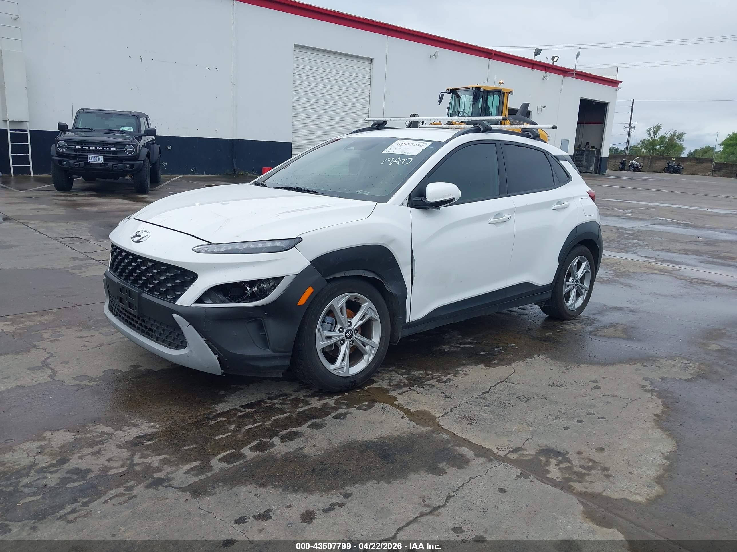 HYUNDAI KONA image 2