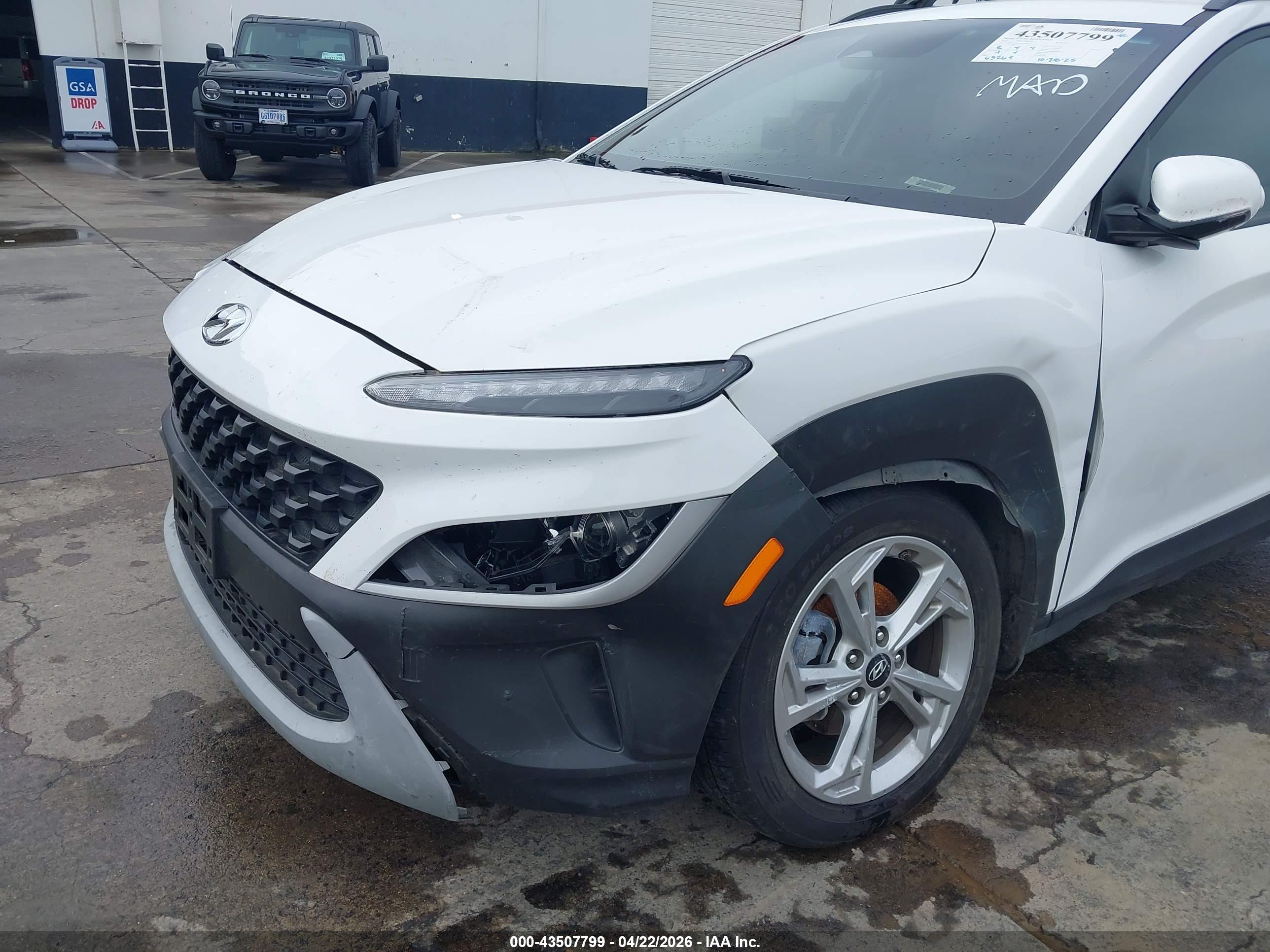 HYUNDAI KONA image 6