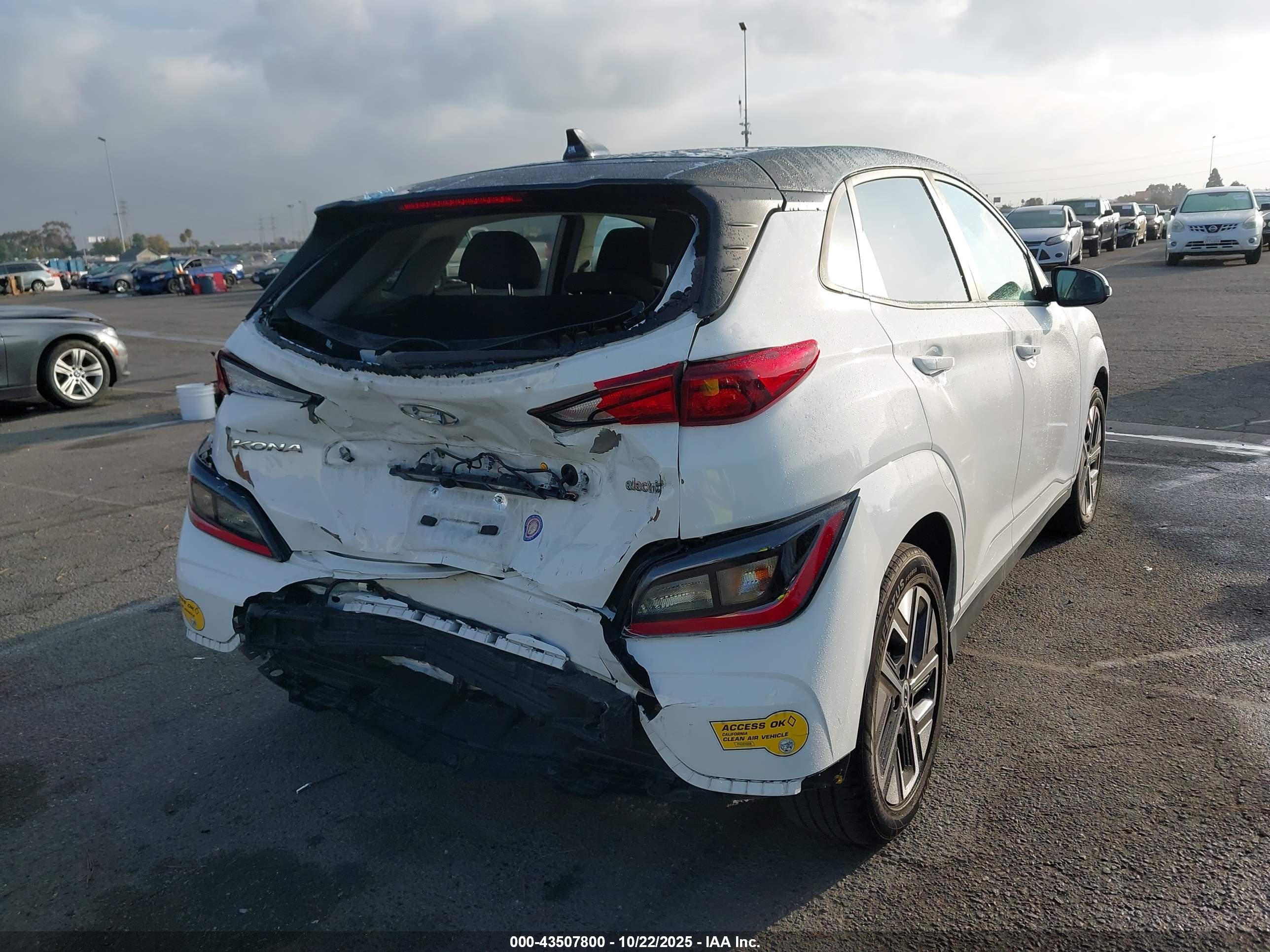 HYUNDAI KONA image 4