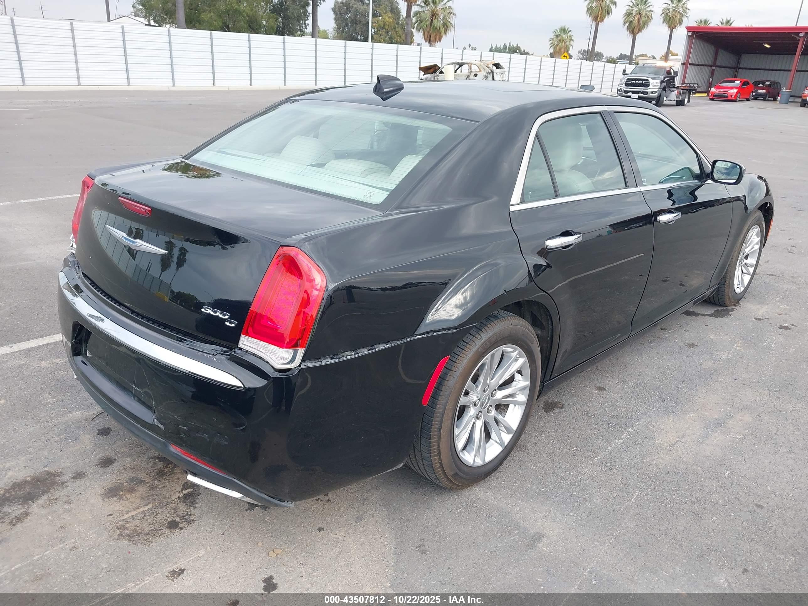 CHRYSLER 300C image 4