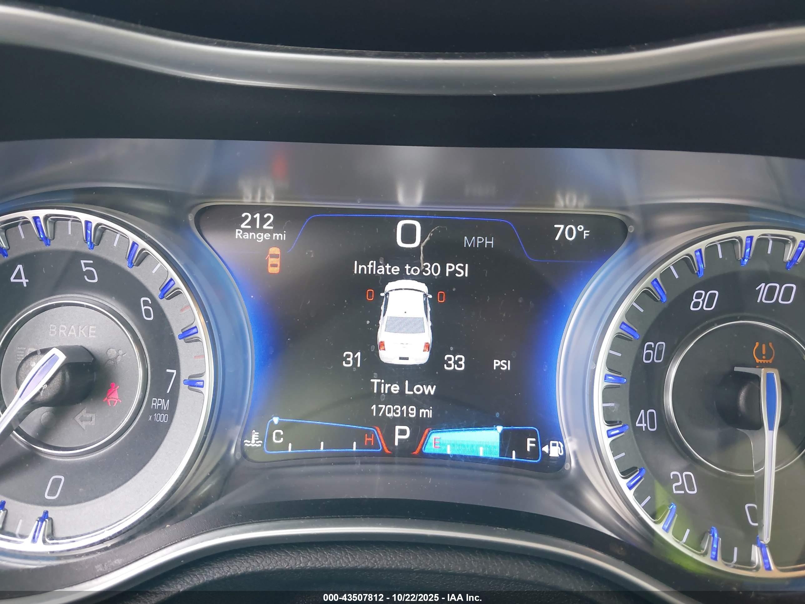 CHRYSLER 300C image 7