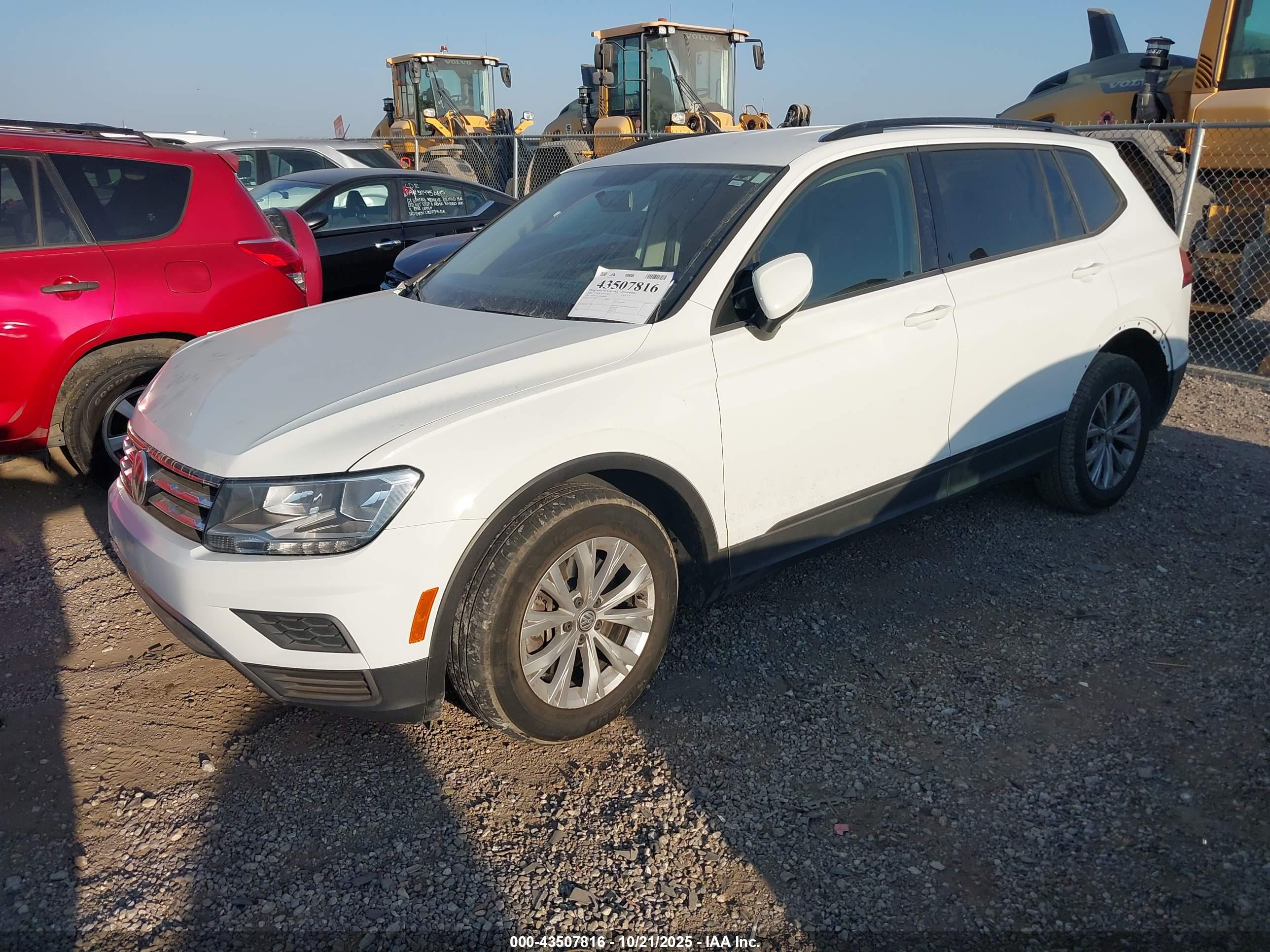 VOLKSWAGEN TIGUAN image 2