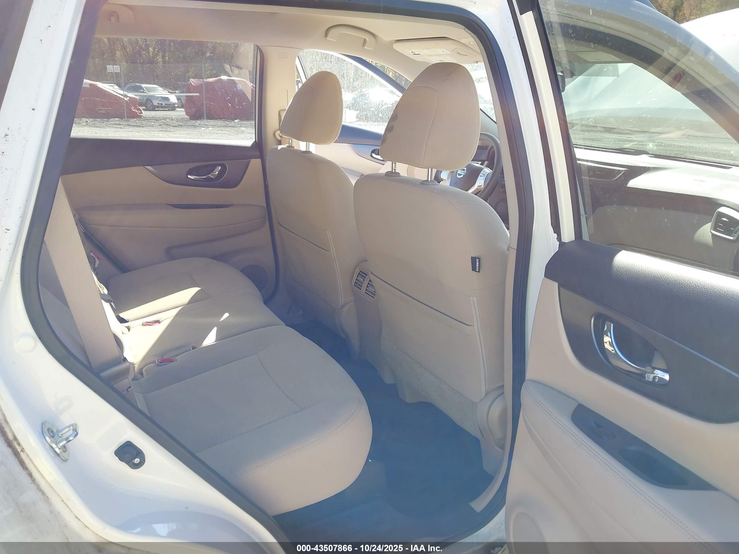 NISSAN ROGUE image 8