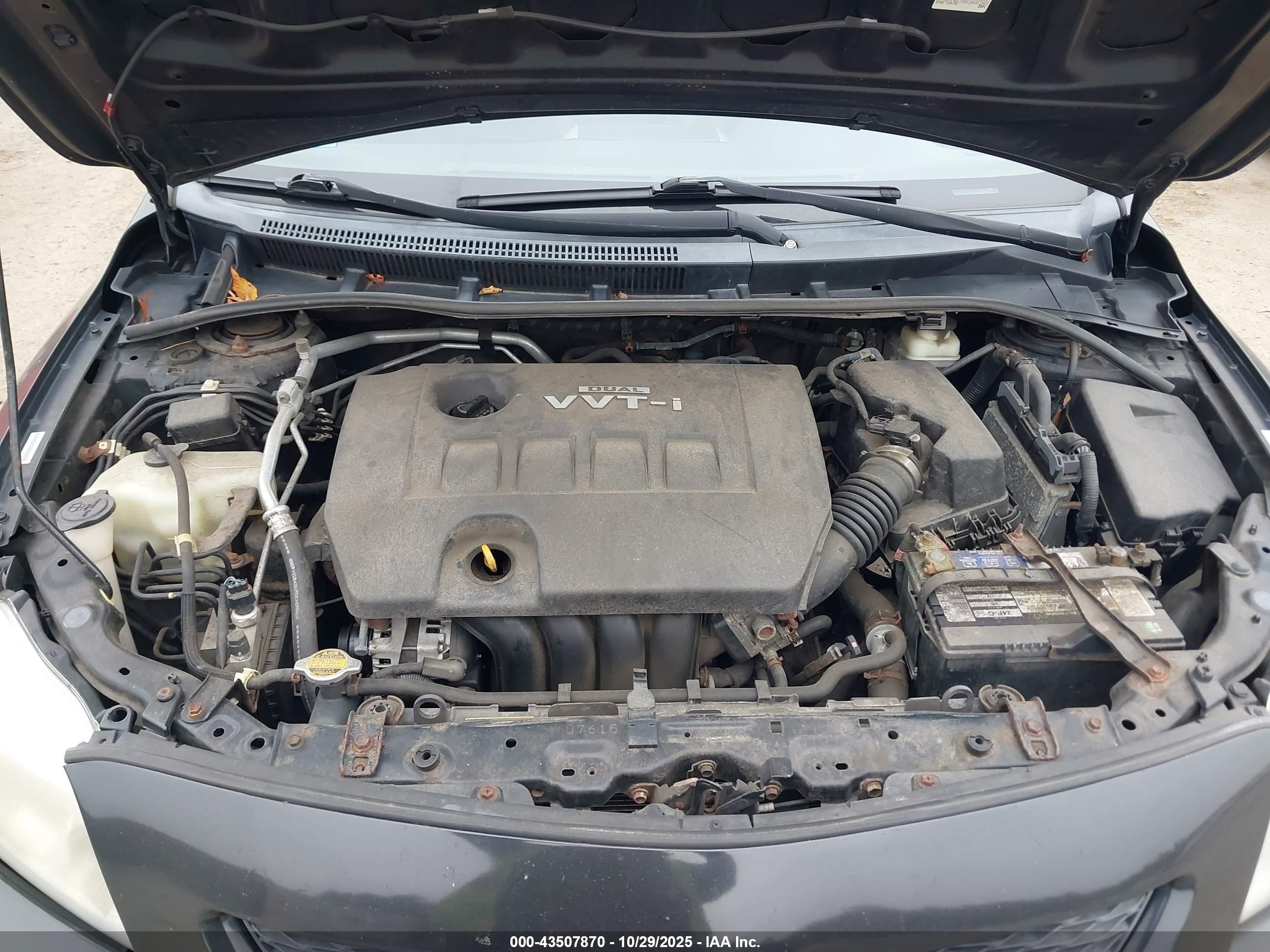 TOYOTA COROLLA image 10