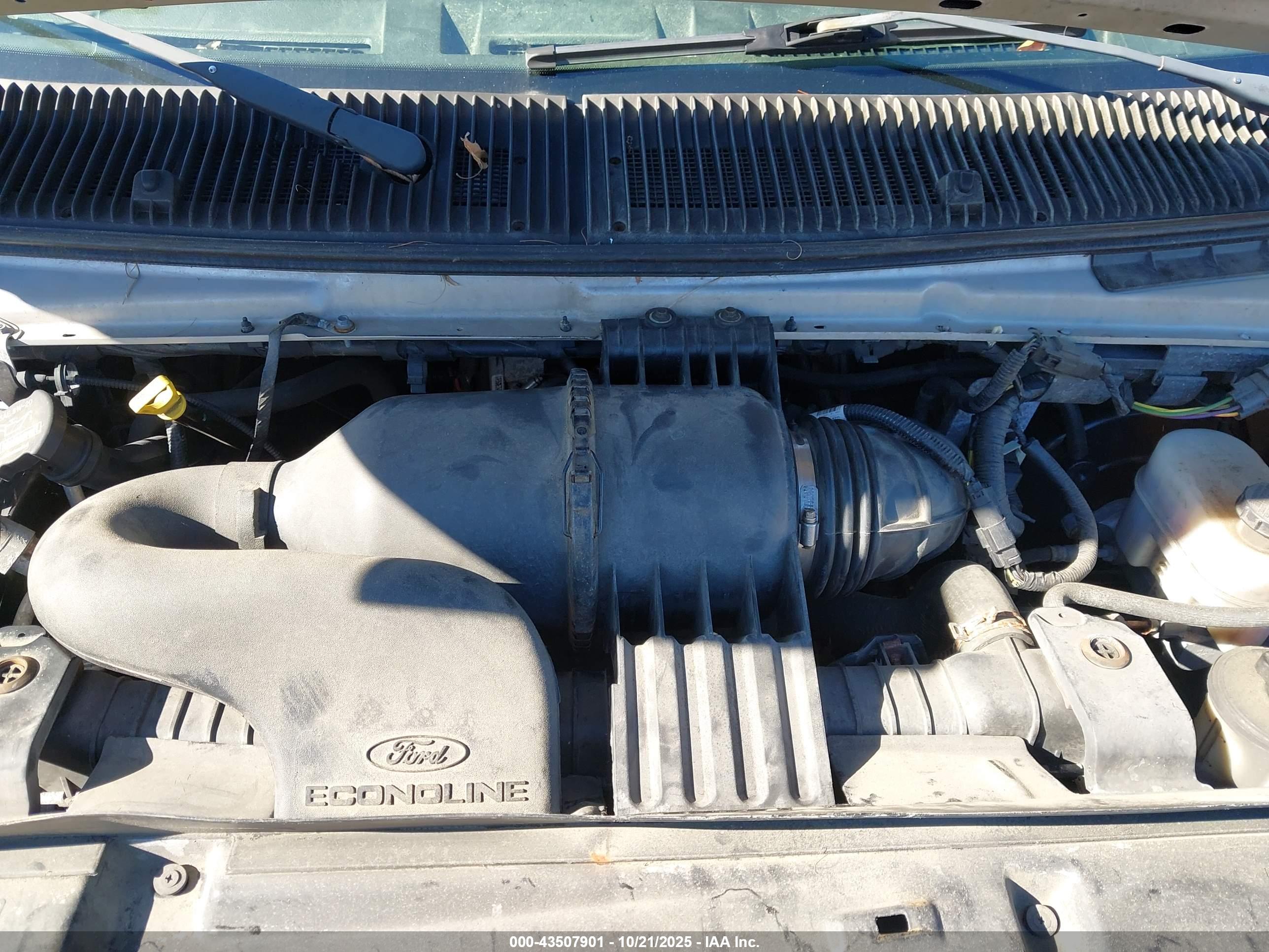 FORD E-150 image 10