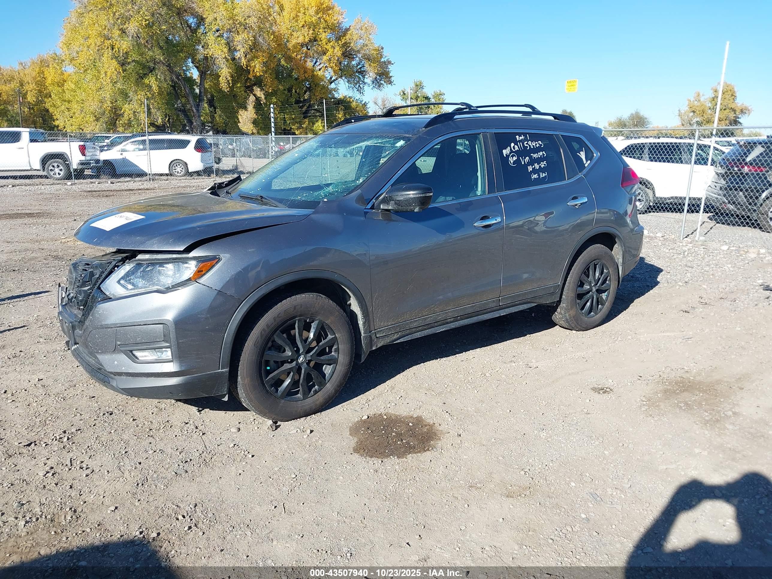 NISSAN ROGUE image 2