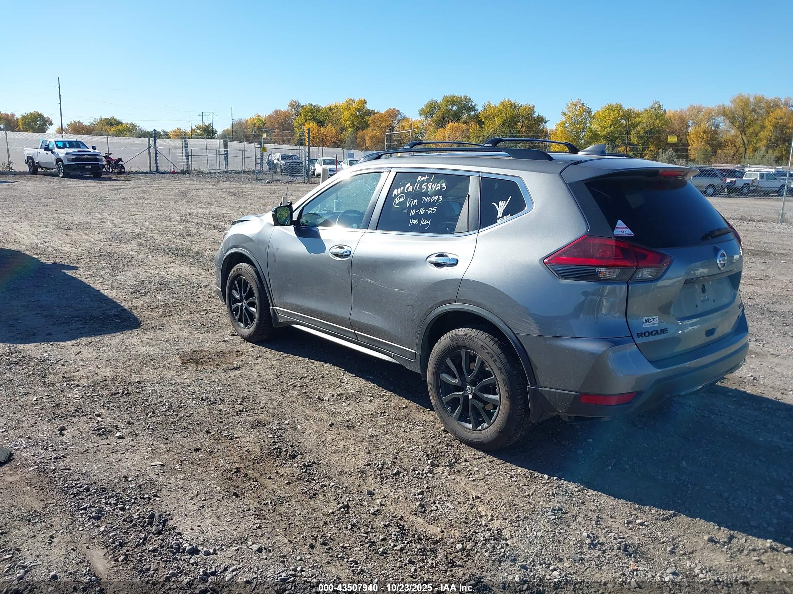NISSAN ROGUE image 3