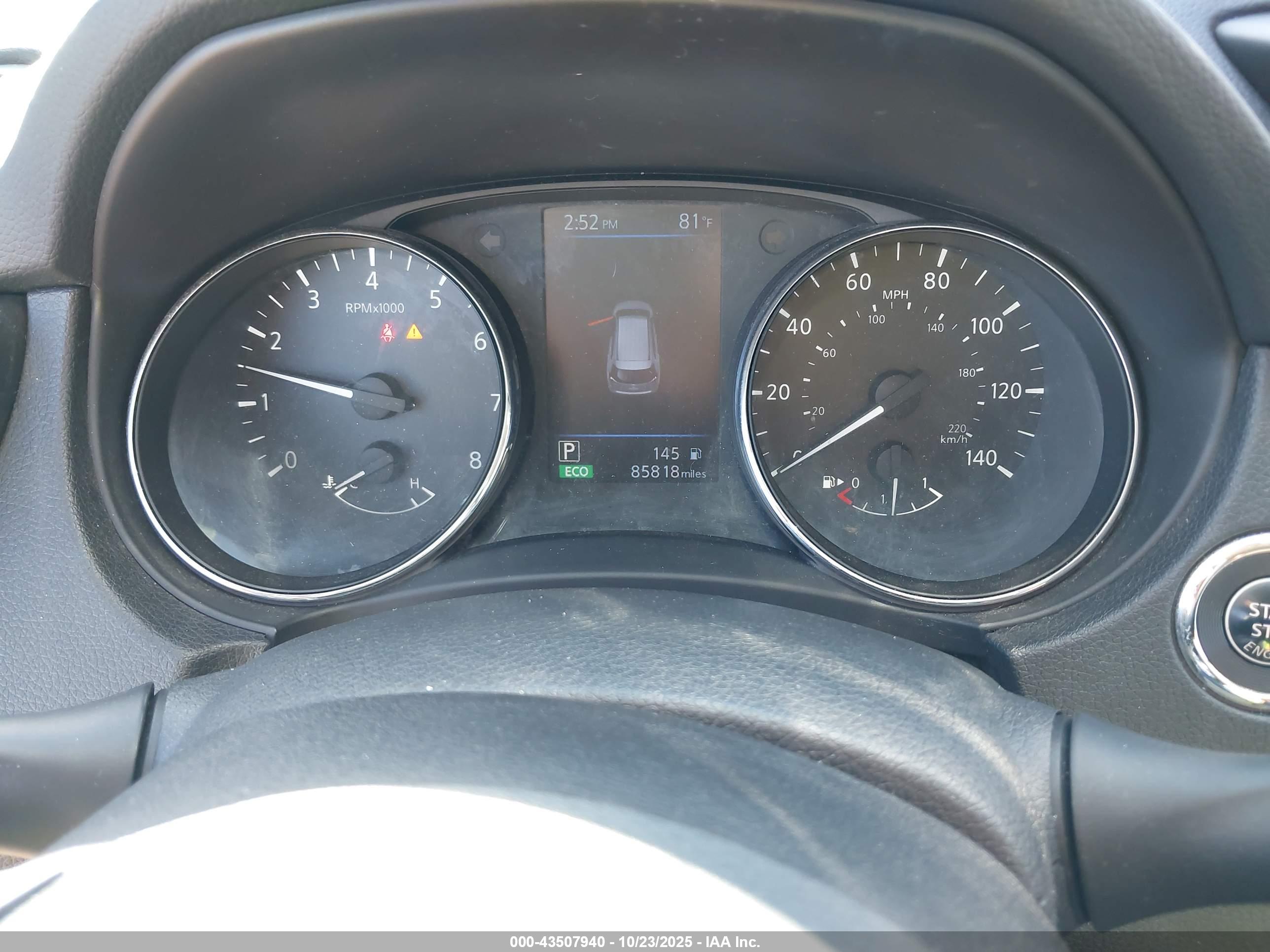 NISSAN ROGUE image 7