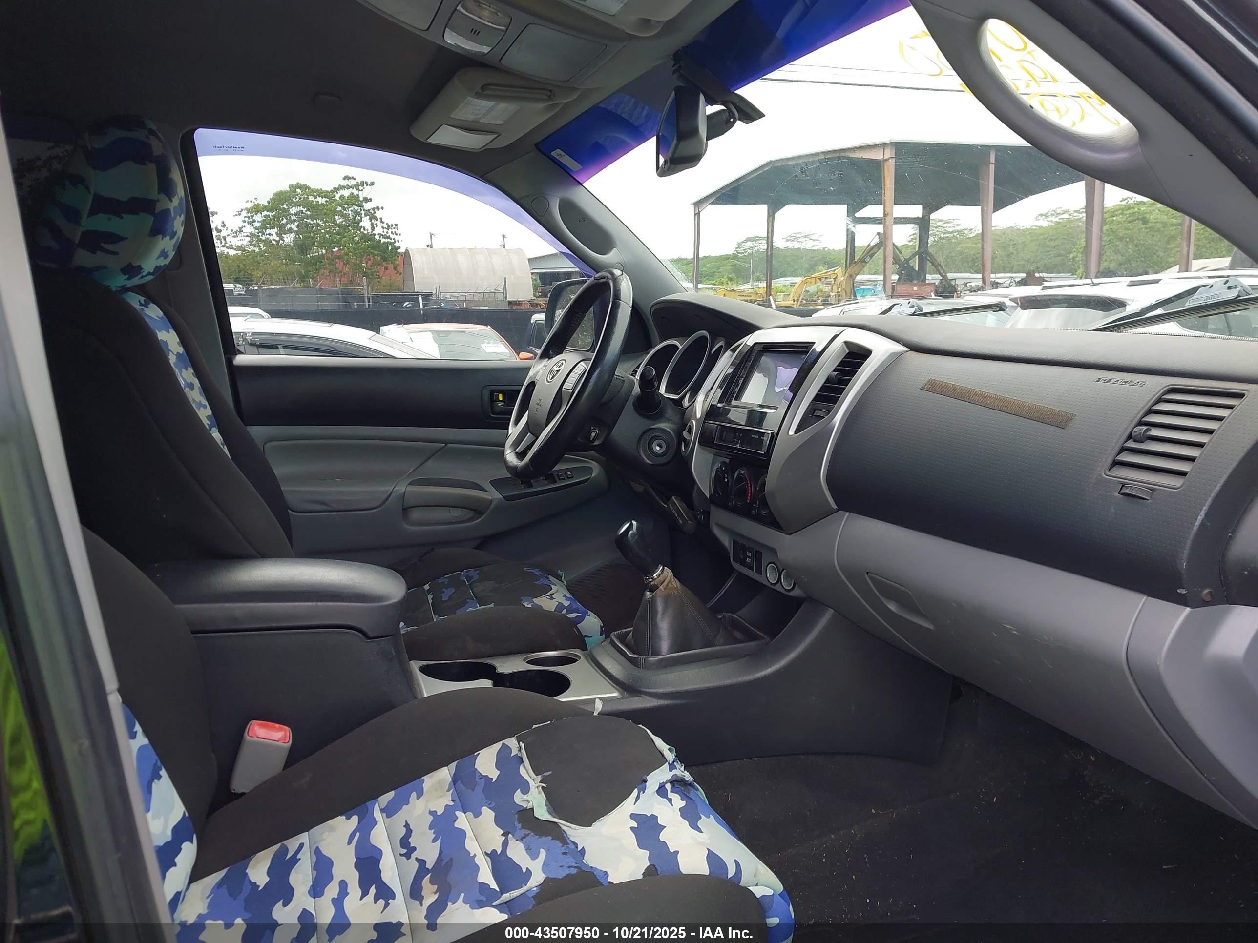 TOYOTA TACOMA image 5