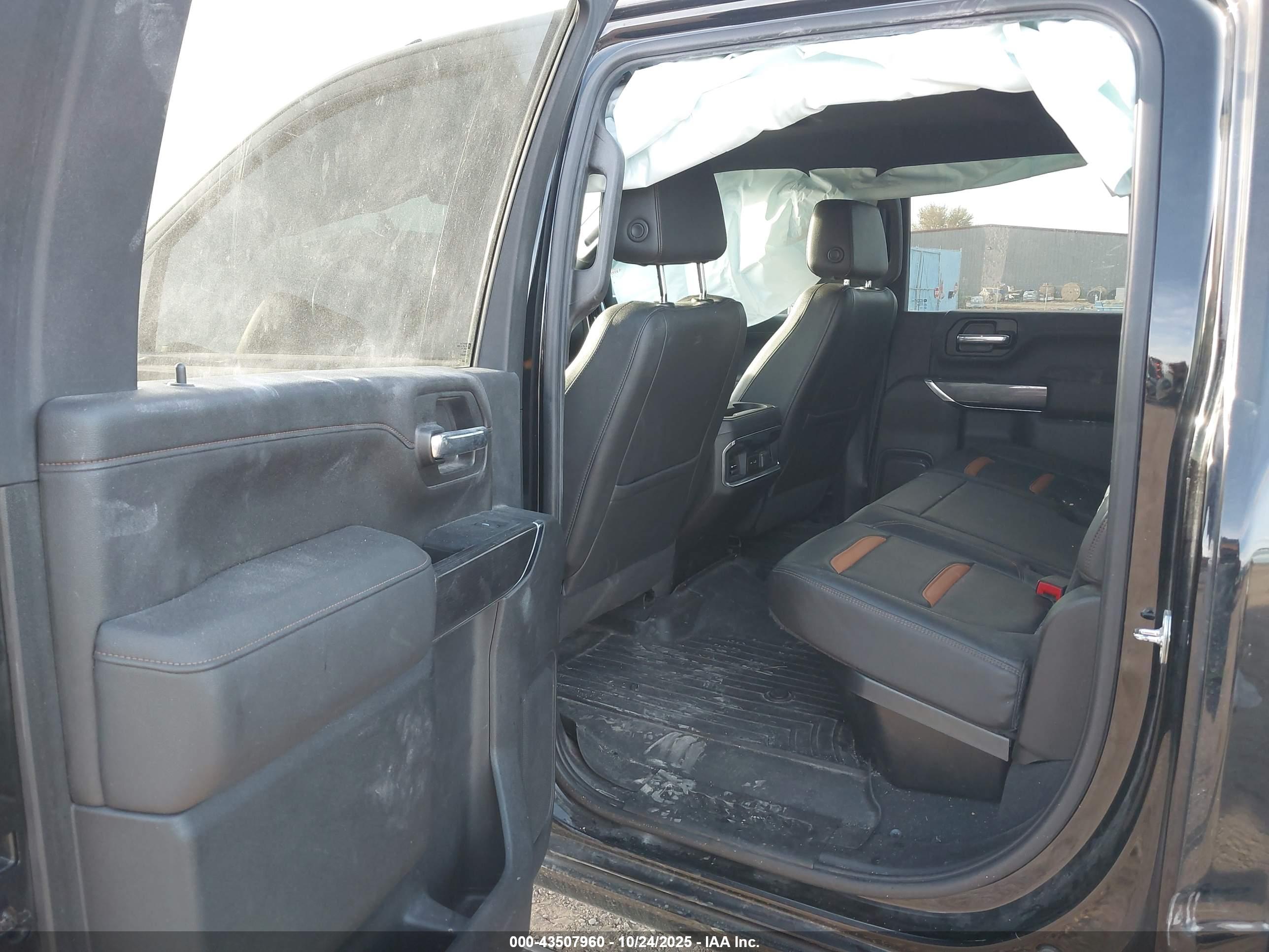 GMC SIERRA image 8