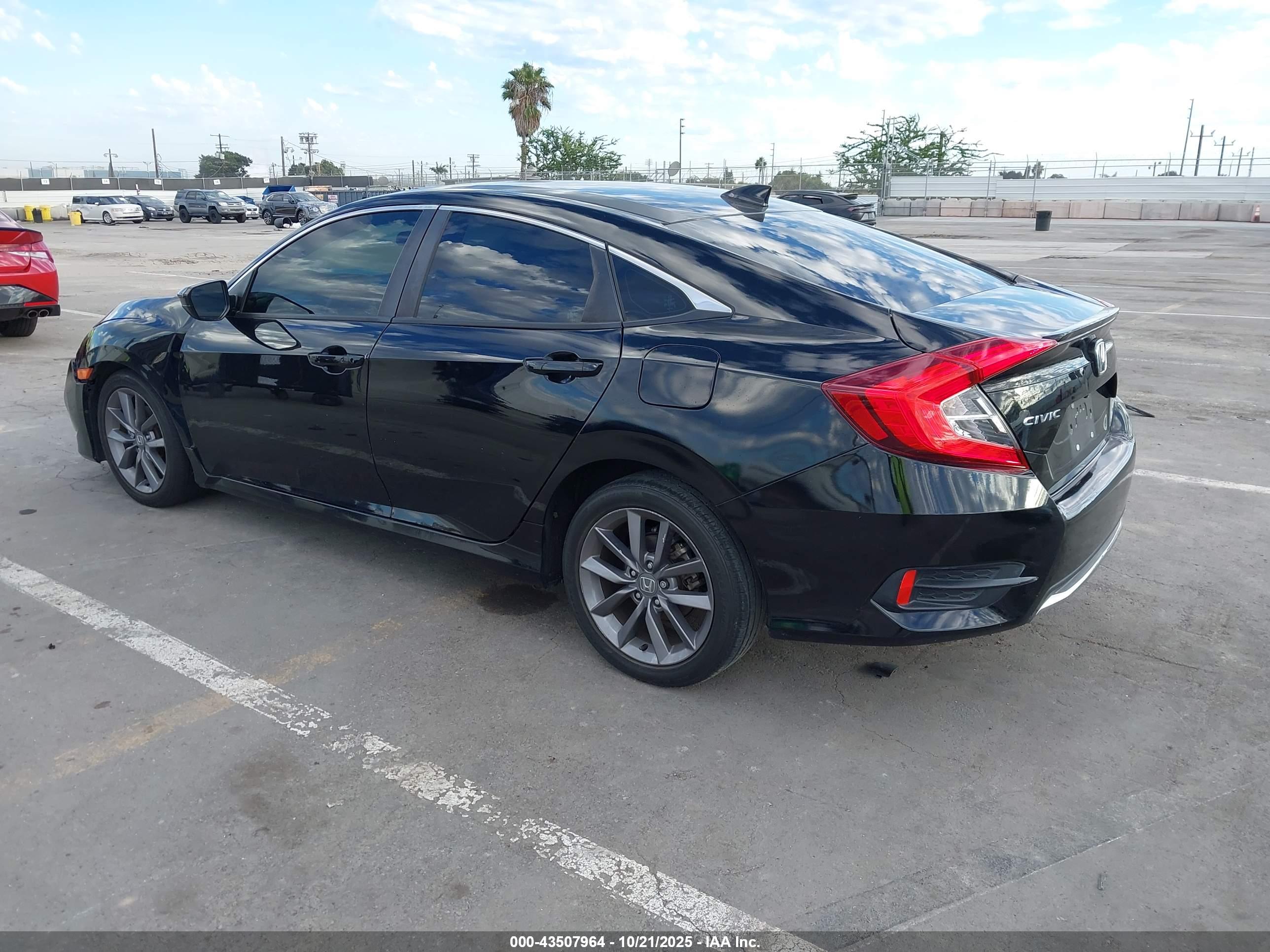 HONDA CIVIC image 3
