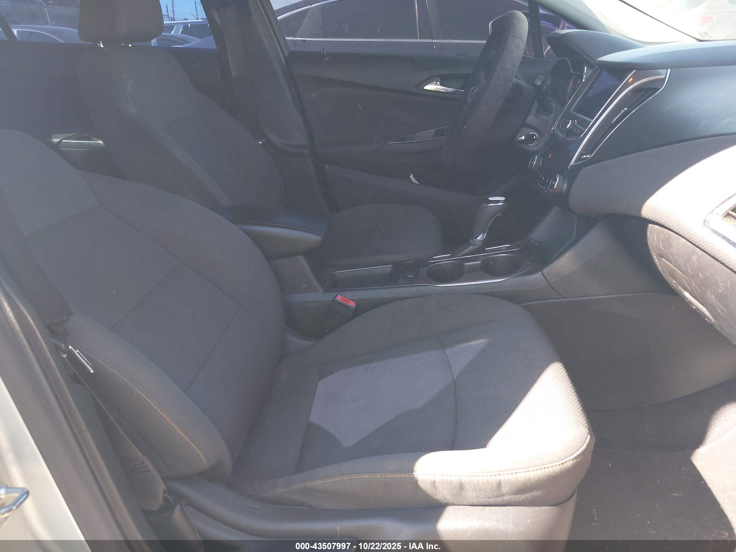 CHEVROLET CRUZE image 5