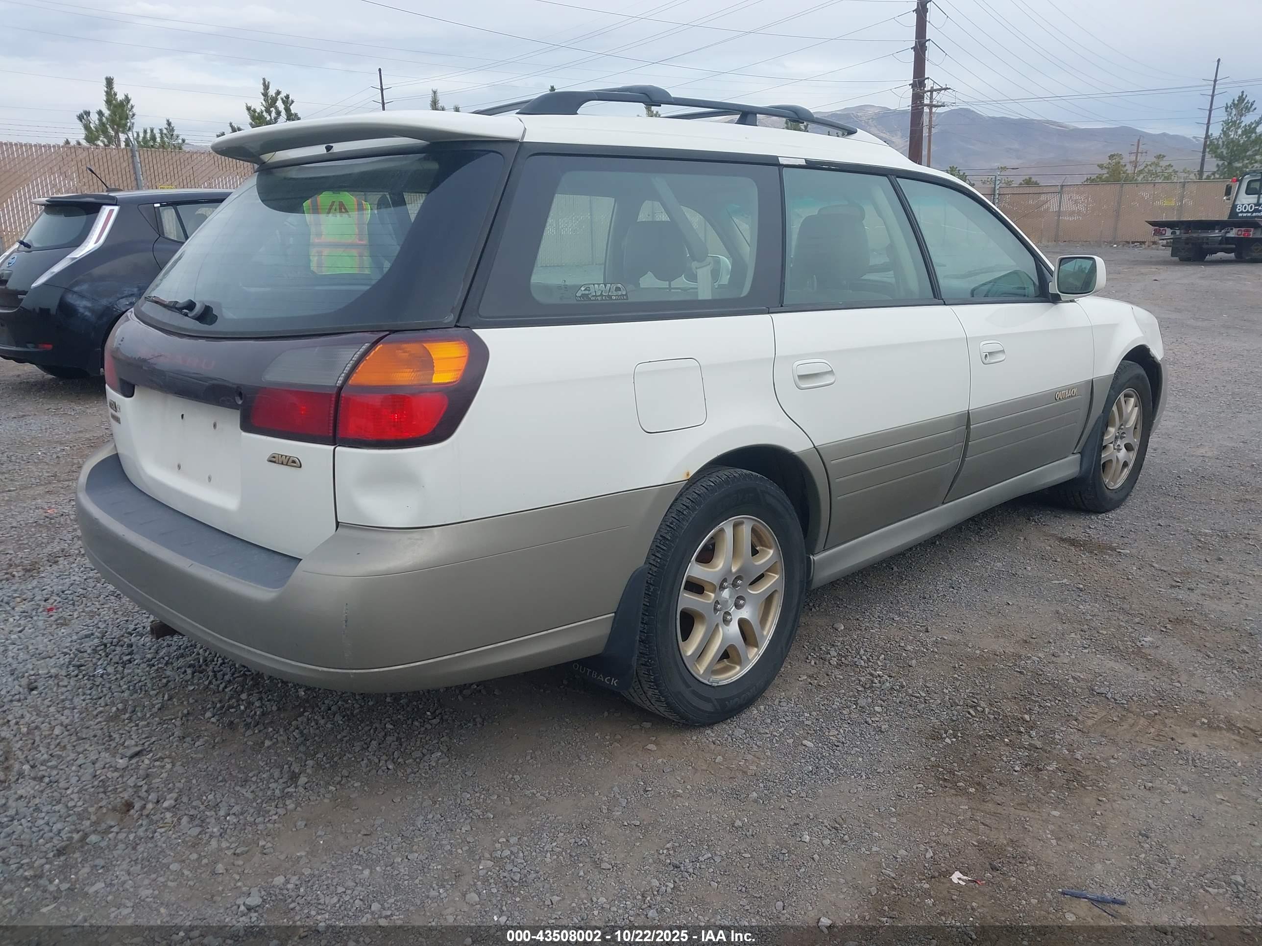 SUBARU OUTBACK image 4