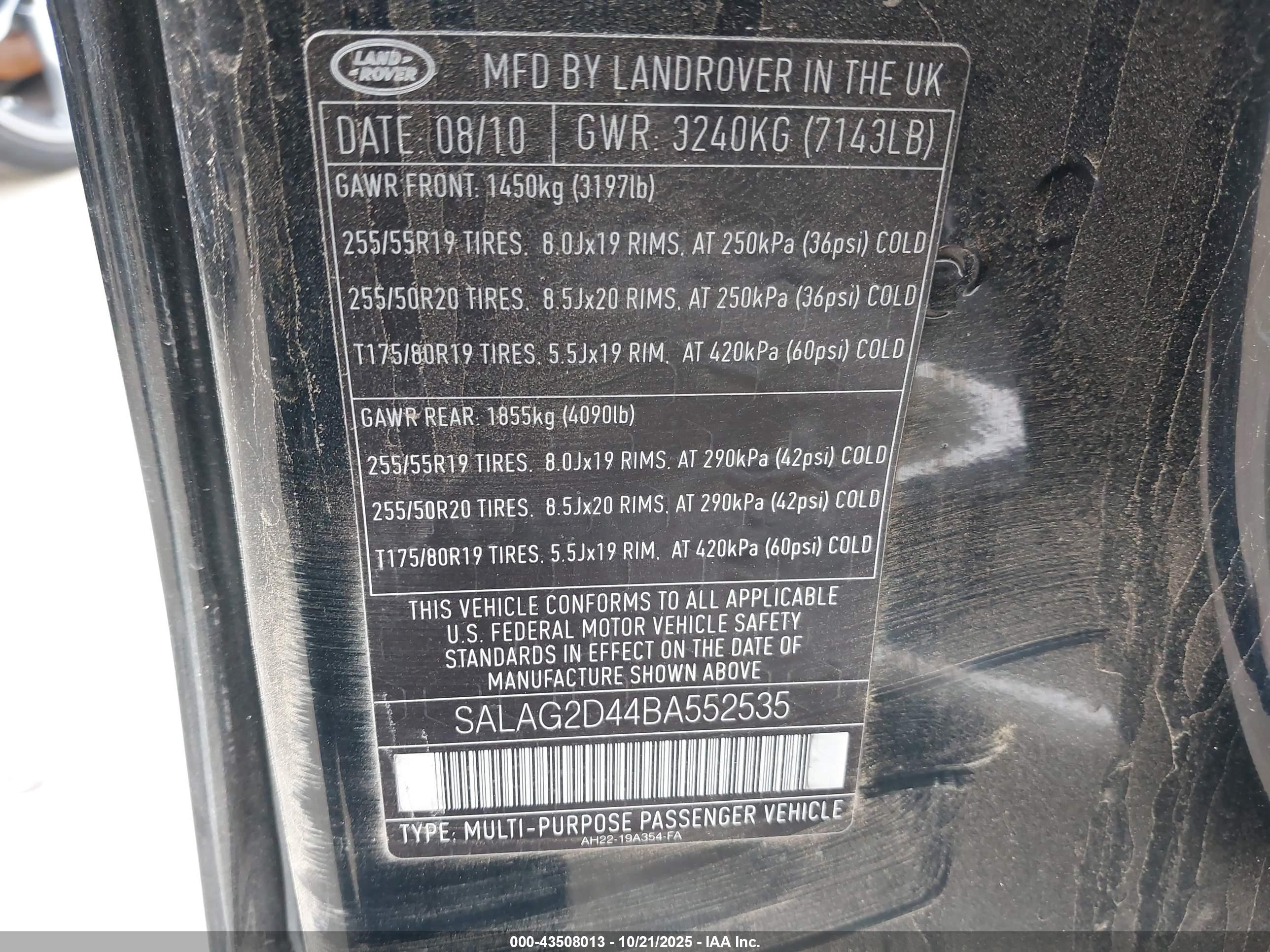 LAND ROVER image 9