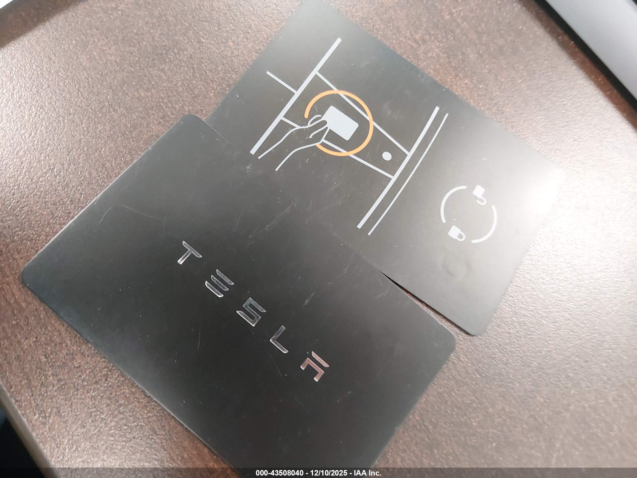 TESLA MODEL image 11