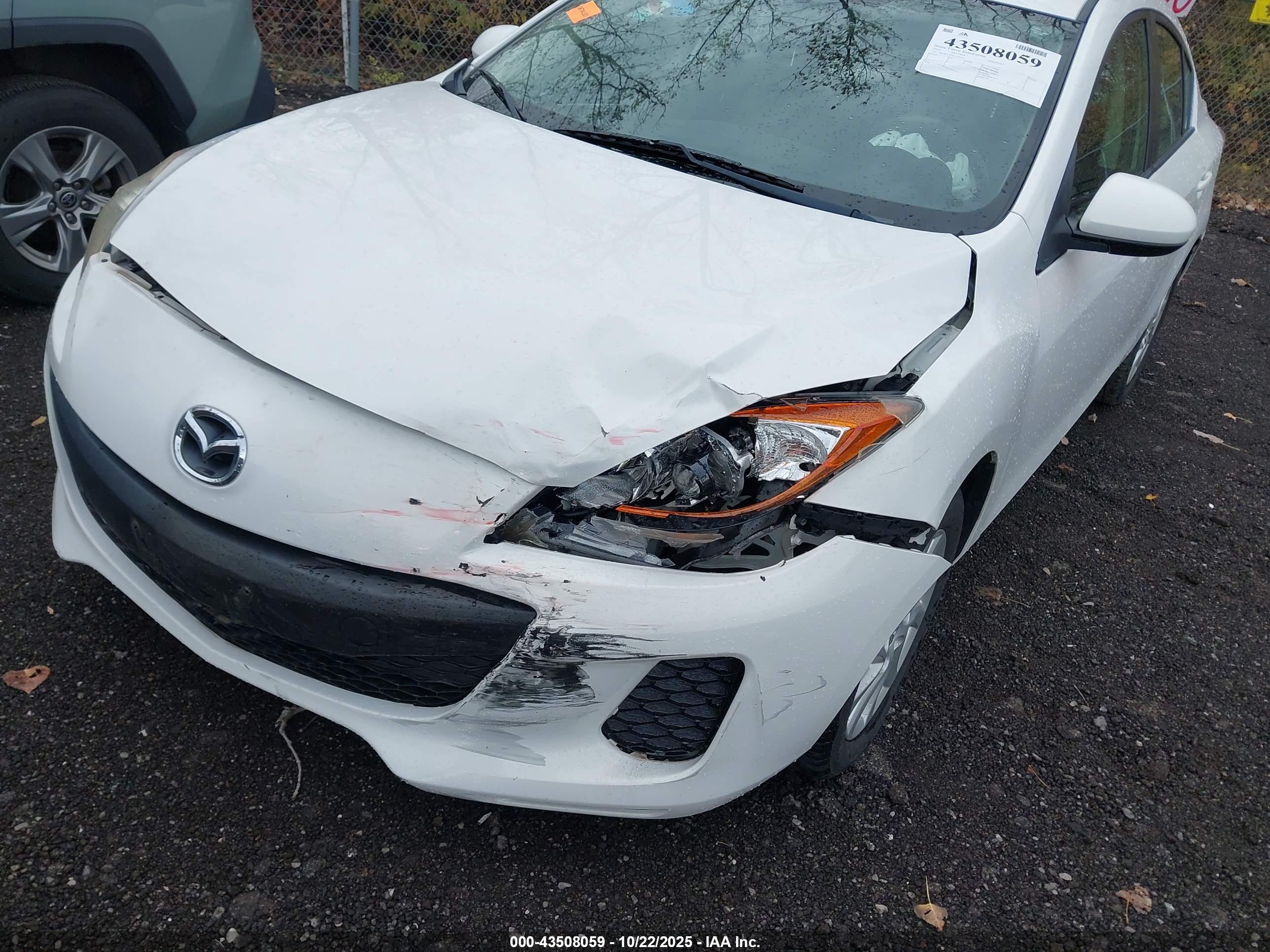 MAZDA MAZDA3 image 6