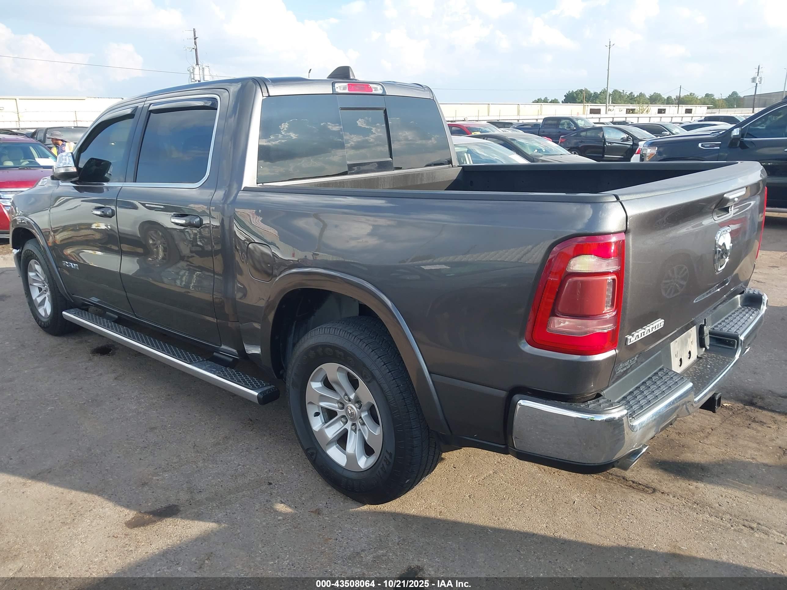 RAM 1500 image 3