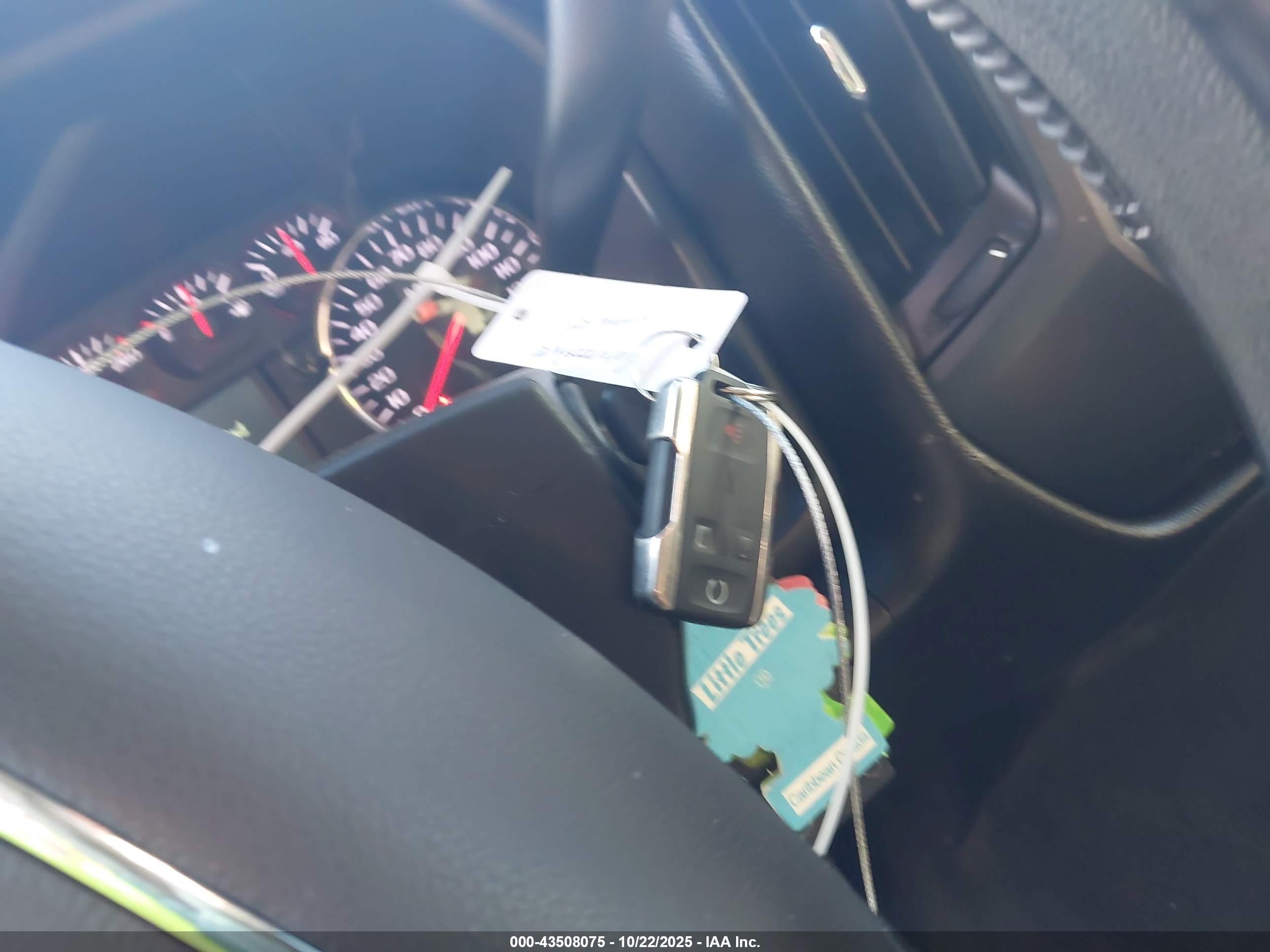 GMC SIERRA image 11