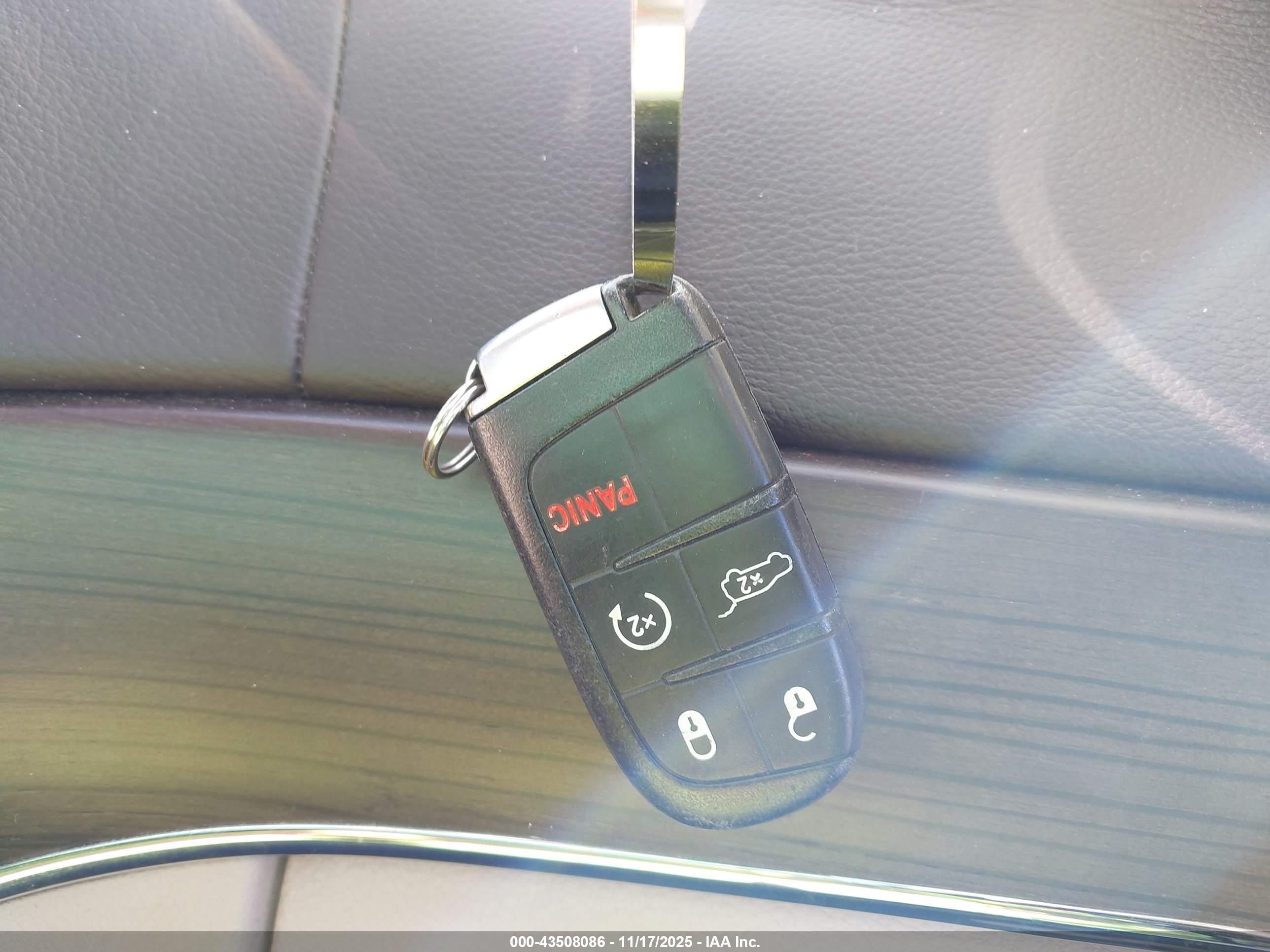 JEEP GRAND image 11