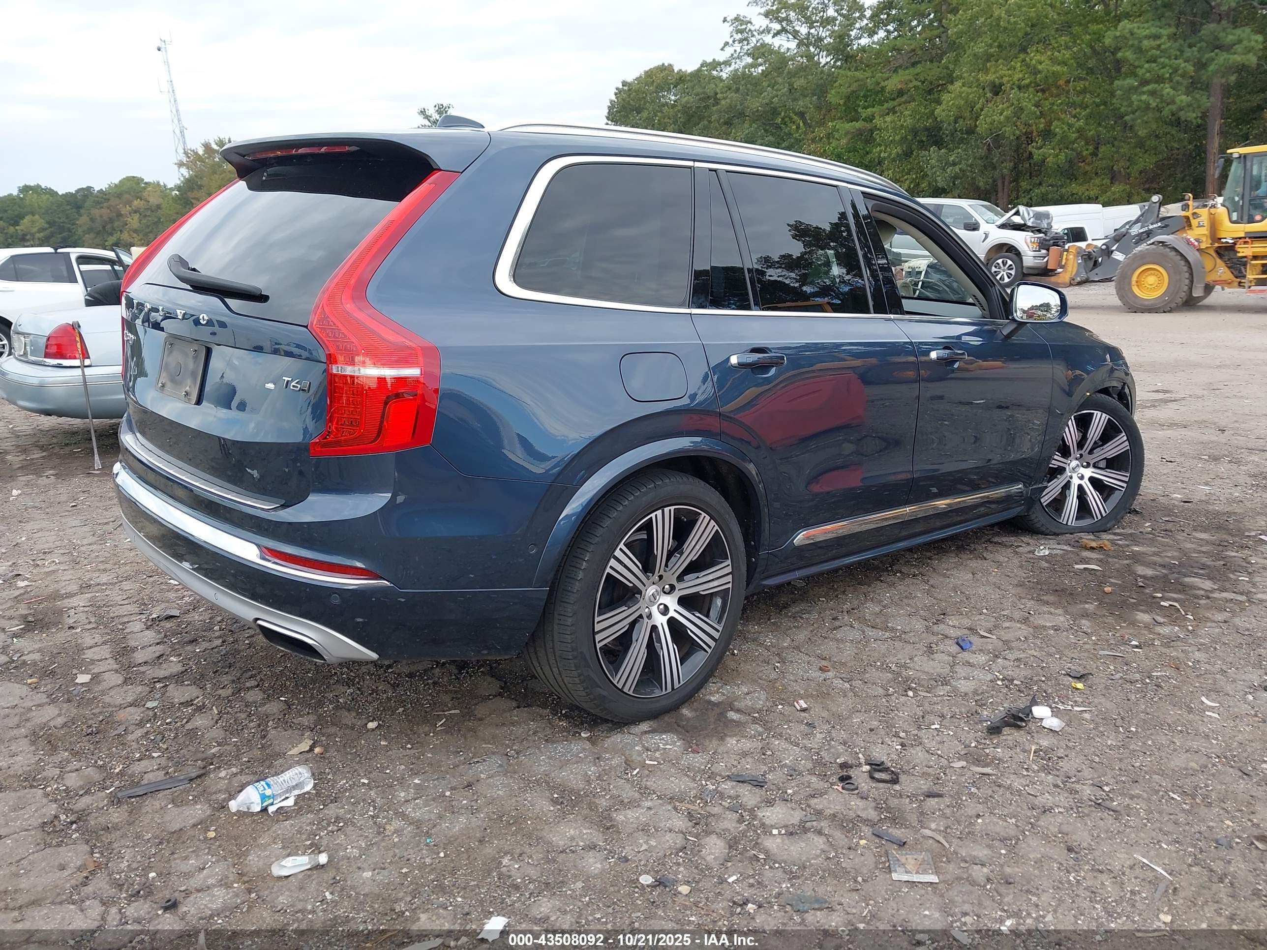 VOLVO XC90 image 4