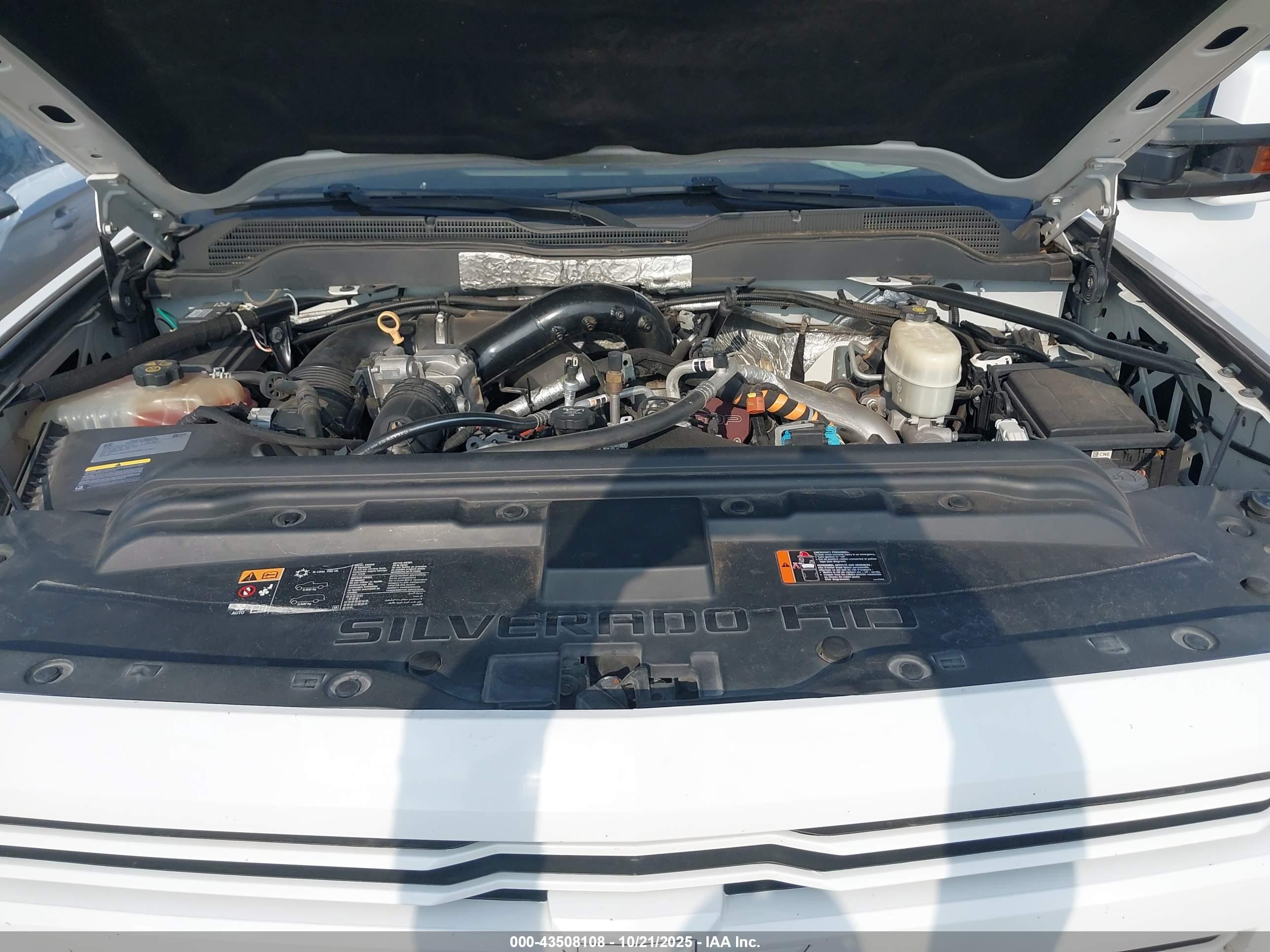 CHEVROLET SILVERADO image 10