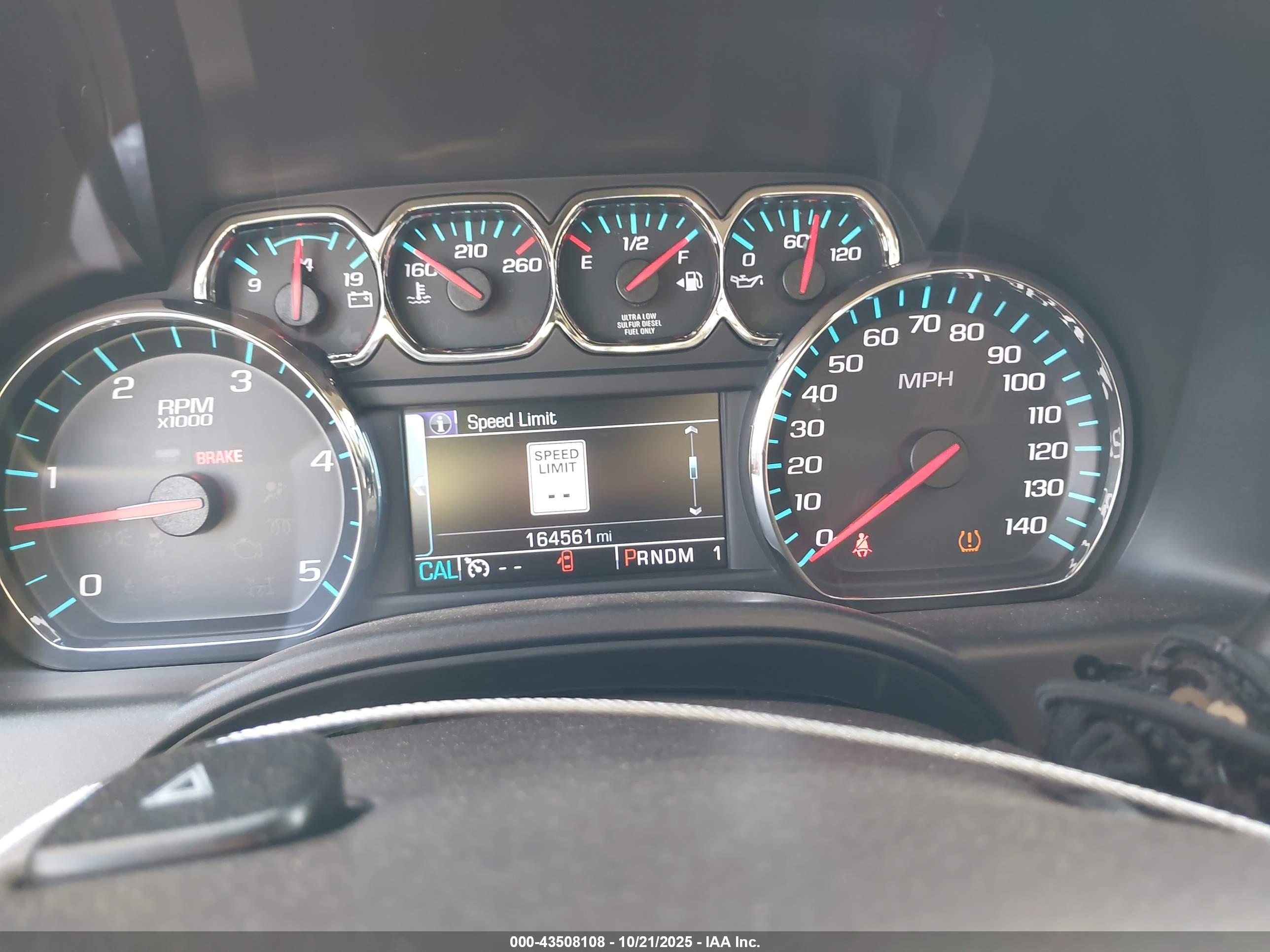 CHEVROLET SILVERADO image 7